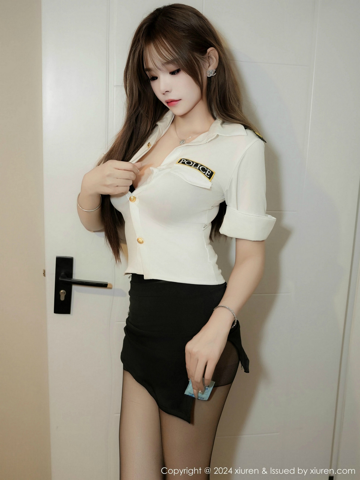 [XiuRen秀人网]第9378期菲菲吃不胖写真 [71P]-016