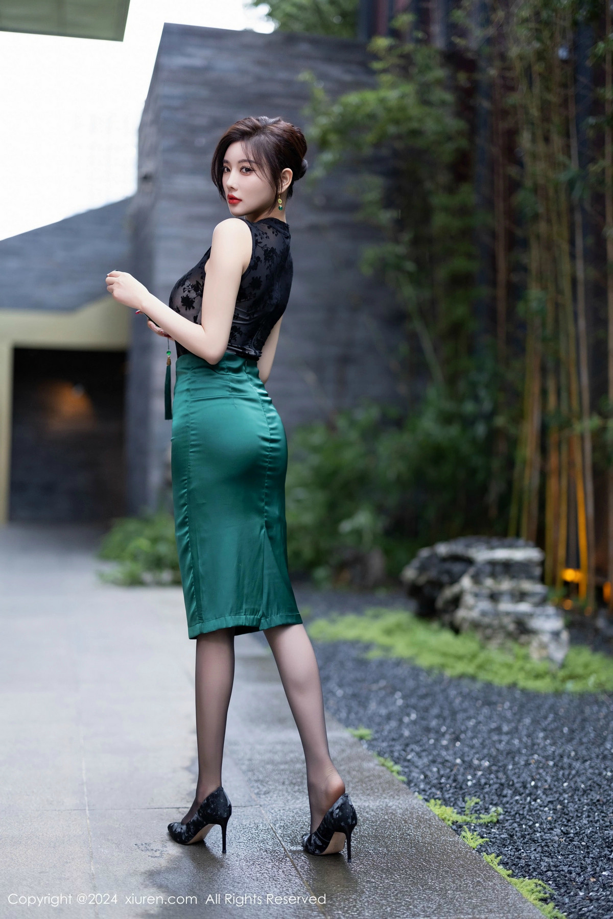 [XiuRen秀人网]第9384期杨晨晨写真 [80P]-001