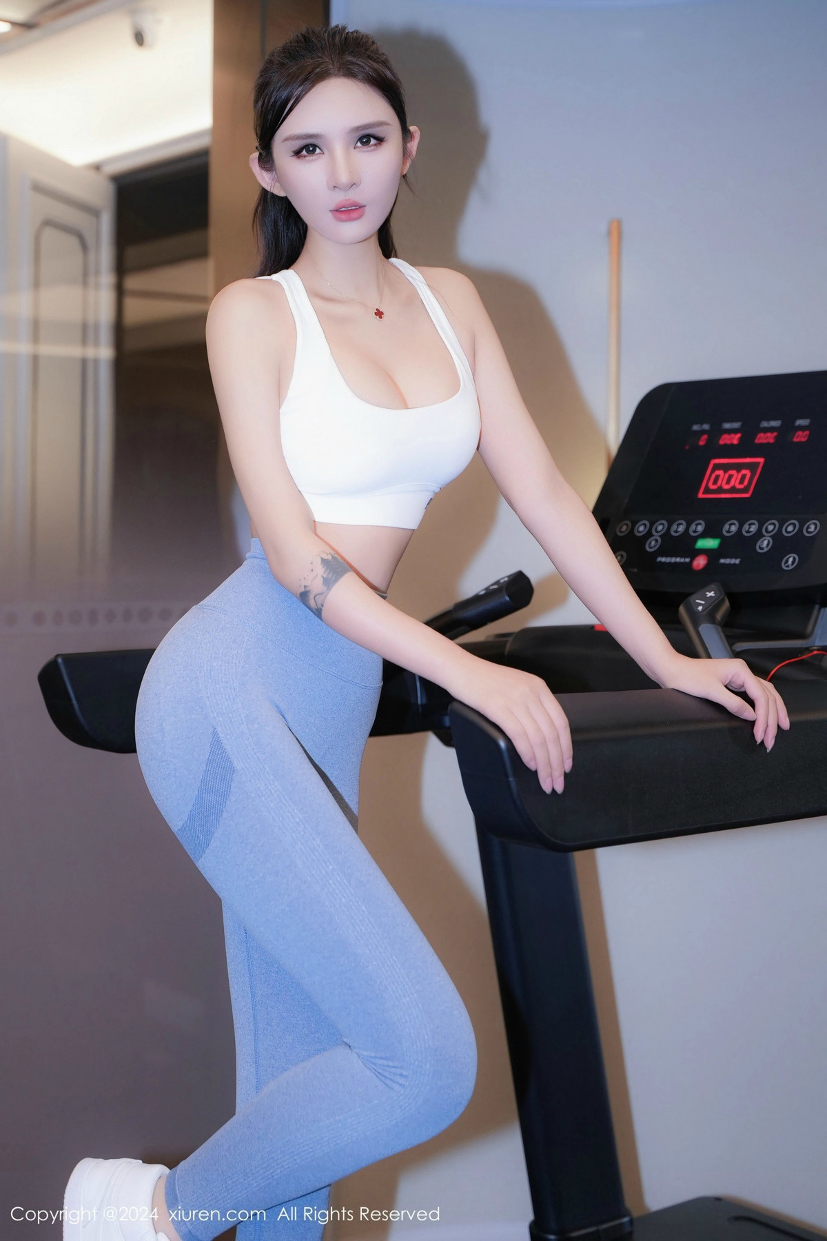 [XiuRen秀人网]第9407期尹菲写真 [57P]-009