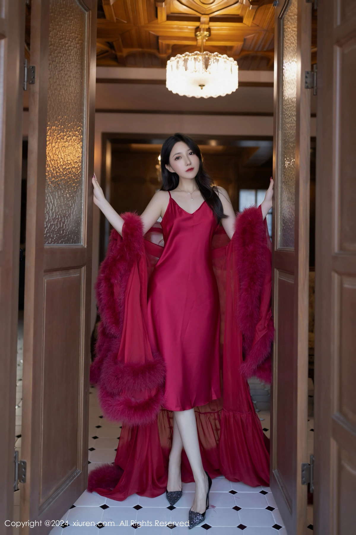 [XiuRen秀人网]第9422期鱼子酱写真 [80P]-004