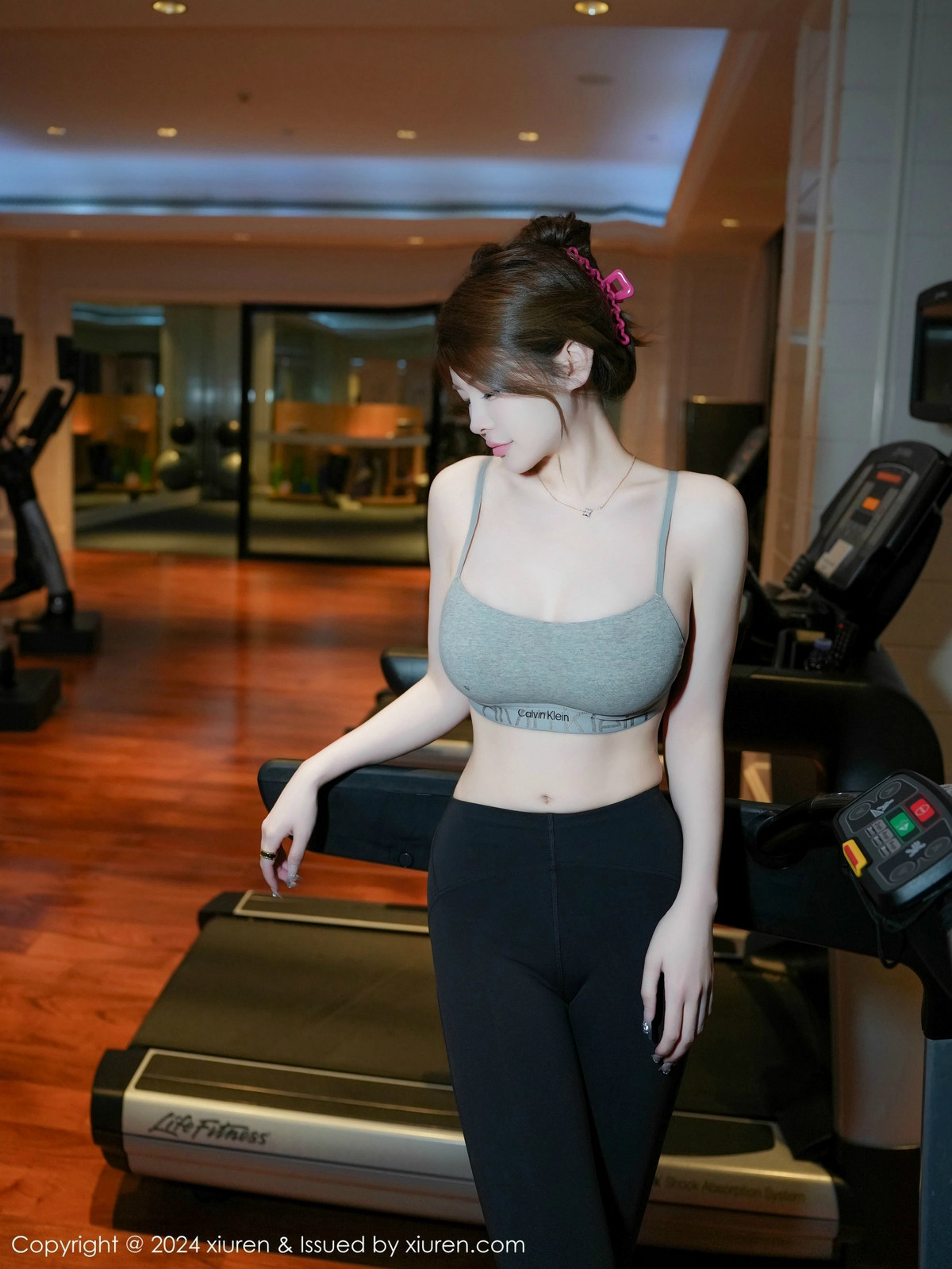 [XiuRen秀人网]第9452期甜妮写真 [71P]-044