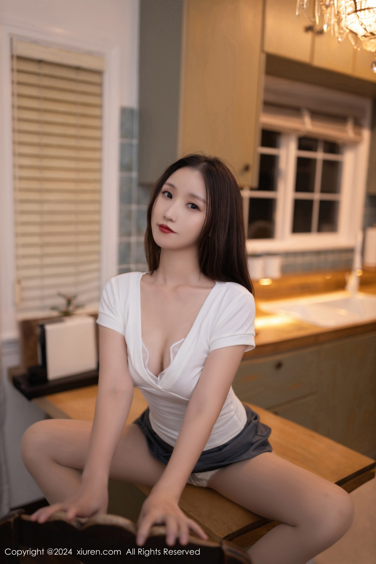 [XiuRen秀人网]第9335期杏子写真 [82P]-024