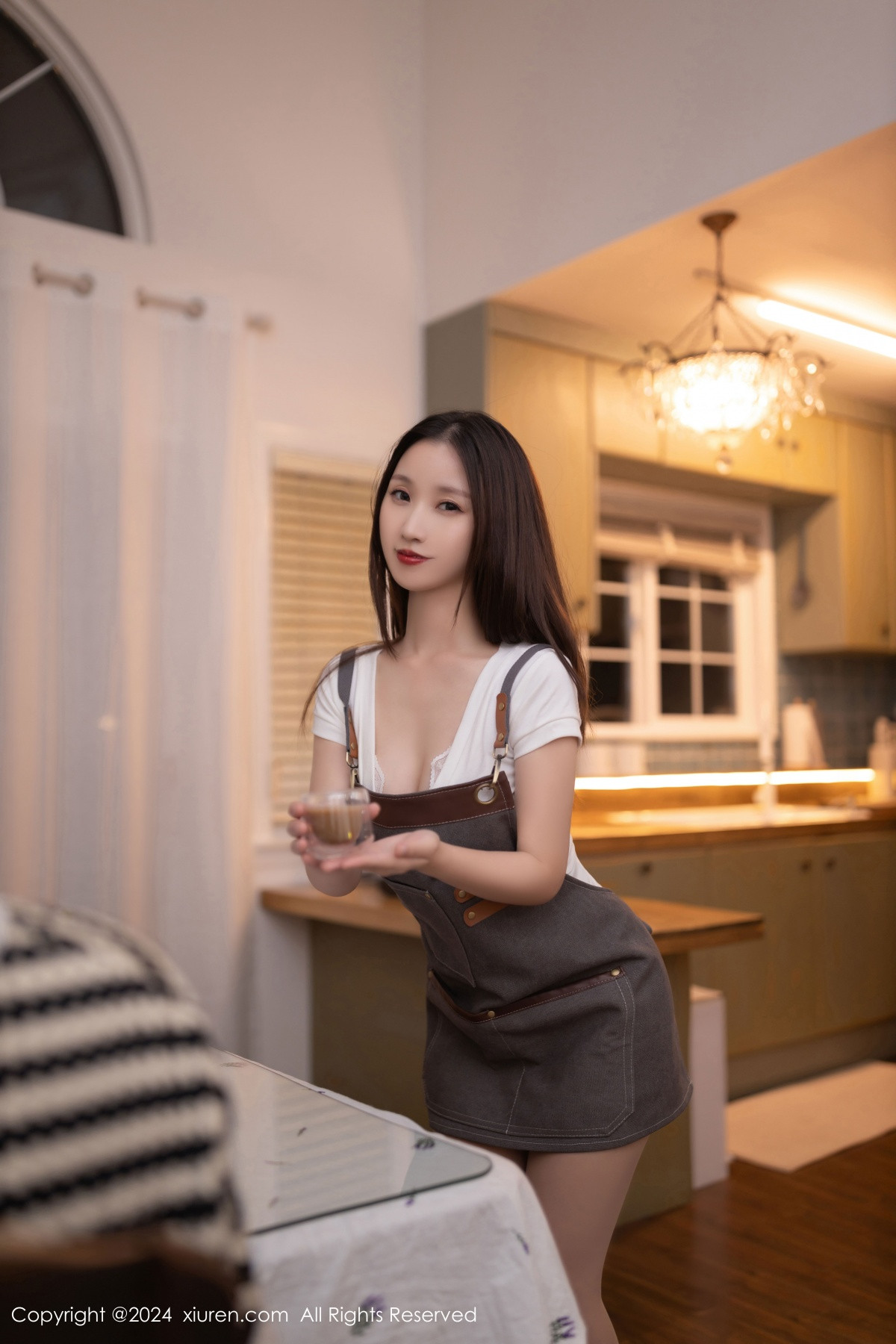 [XiuRen秀人网]第9335期杏子写真 [82P]-009