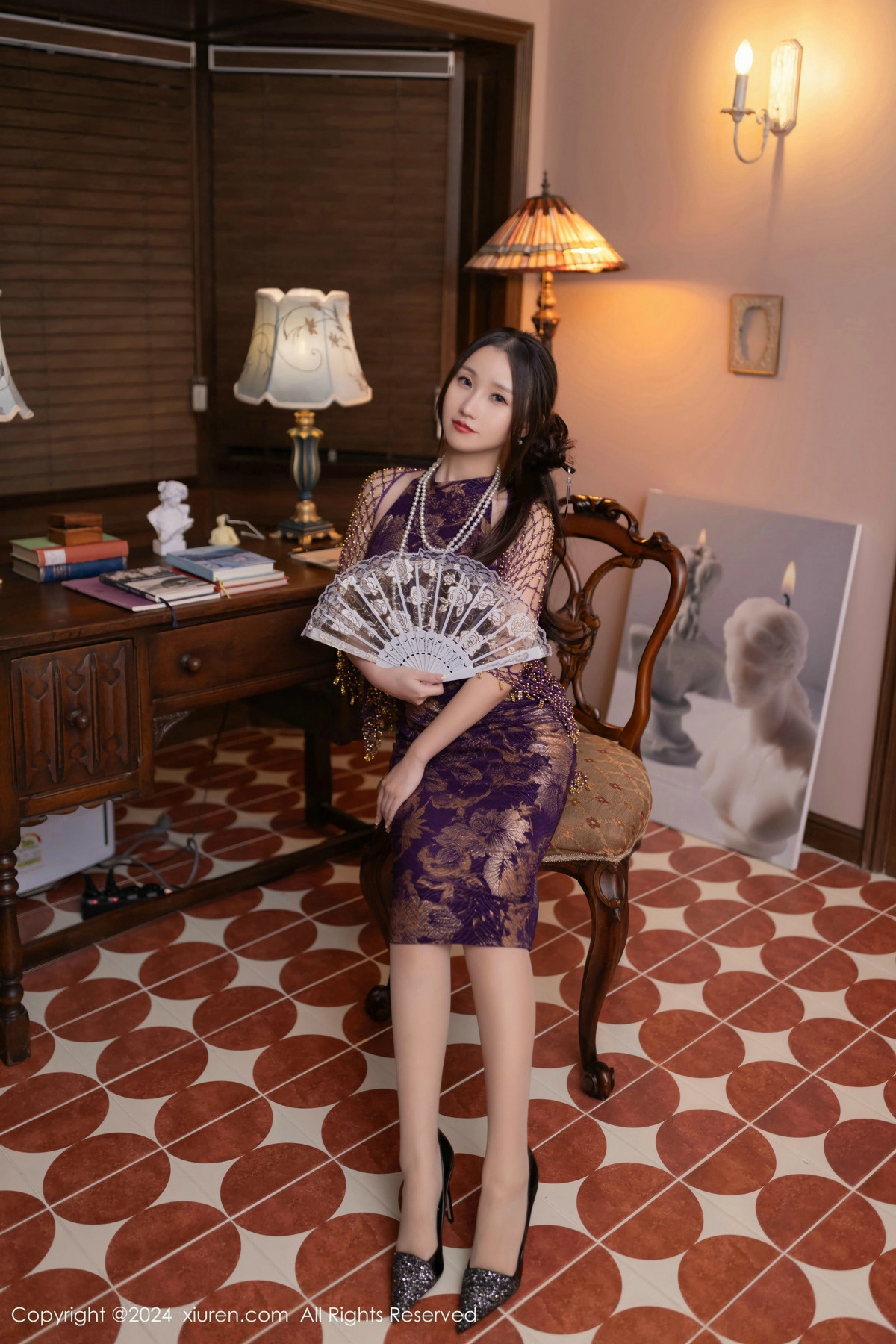 [XiuRen秀人网]第9513期杏子写真 [82P]-001