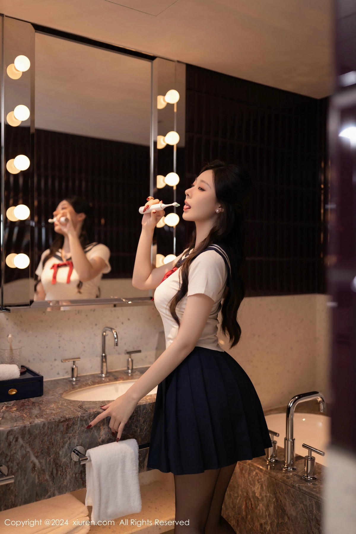 [XiuRen秀人网]第9530期小逗逗写真 [80P]-023