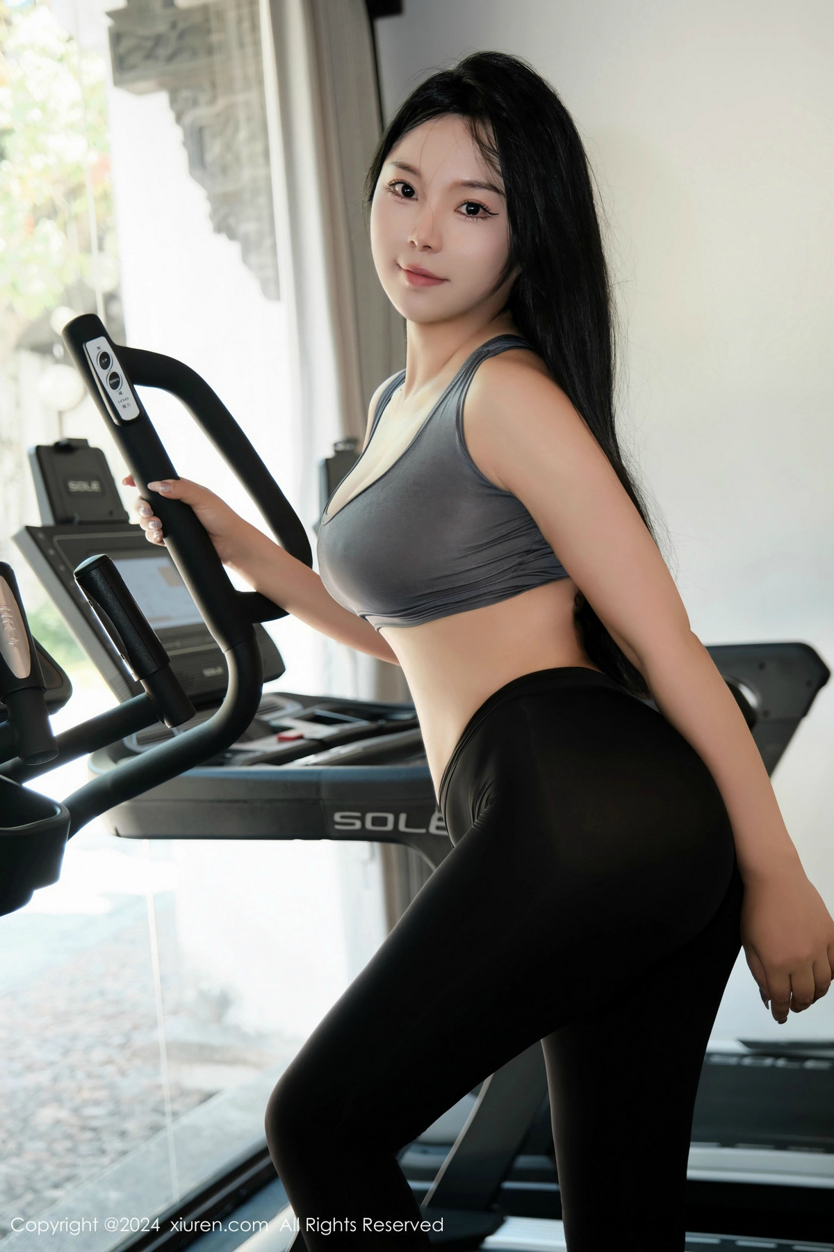[XiuRen秀人网]第9540期麦田写真 [82P]-077