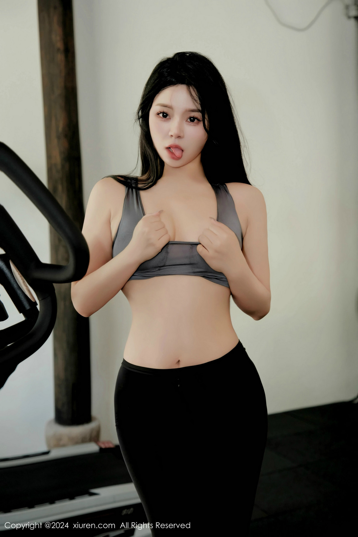 [XiuRen秀人网]第9540期麦田写真 [82P]-014