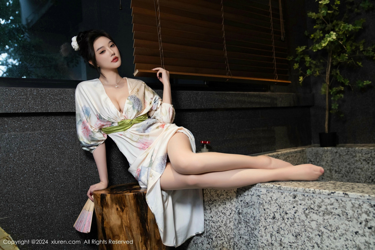 [XiuRen秀人网]第9470期杨晨晨写真 [99P]-002