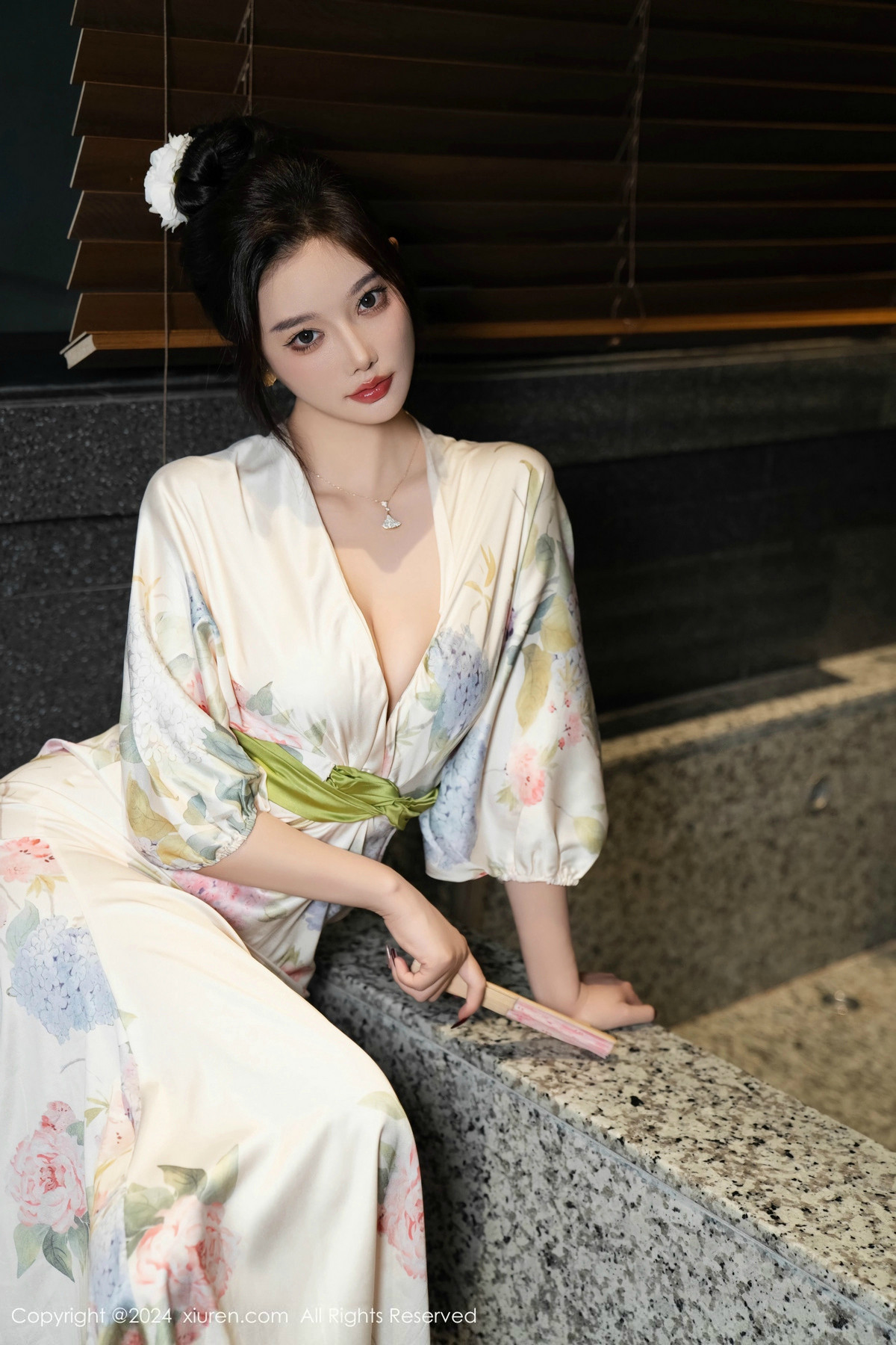 [XiuRen秀人网]第9470期杨晨晨写真 [99P]-028