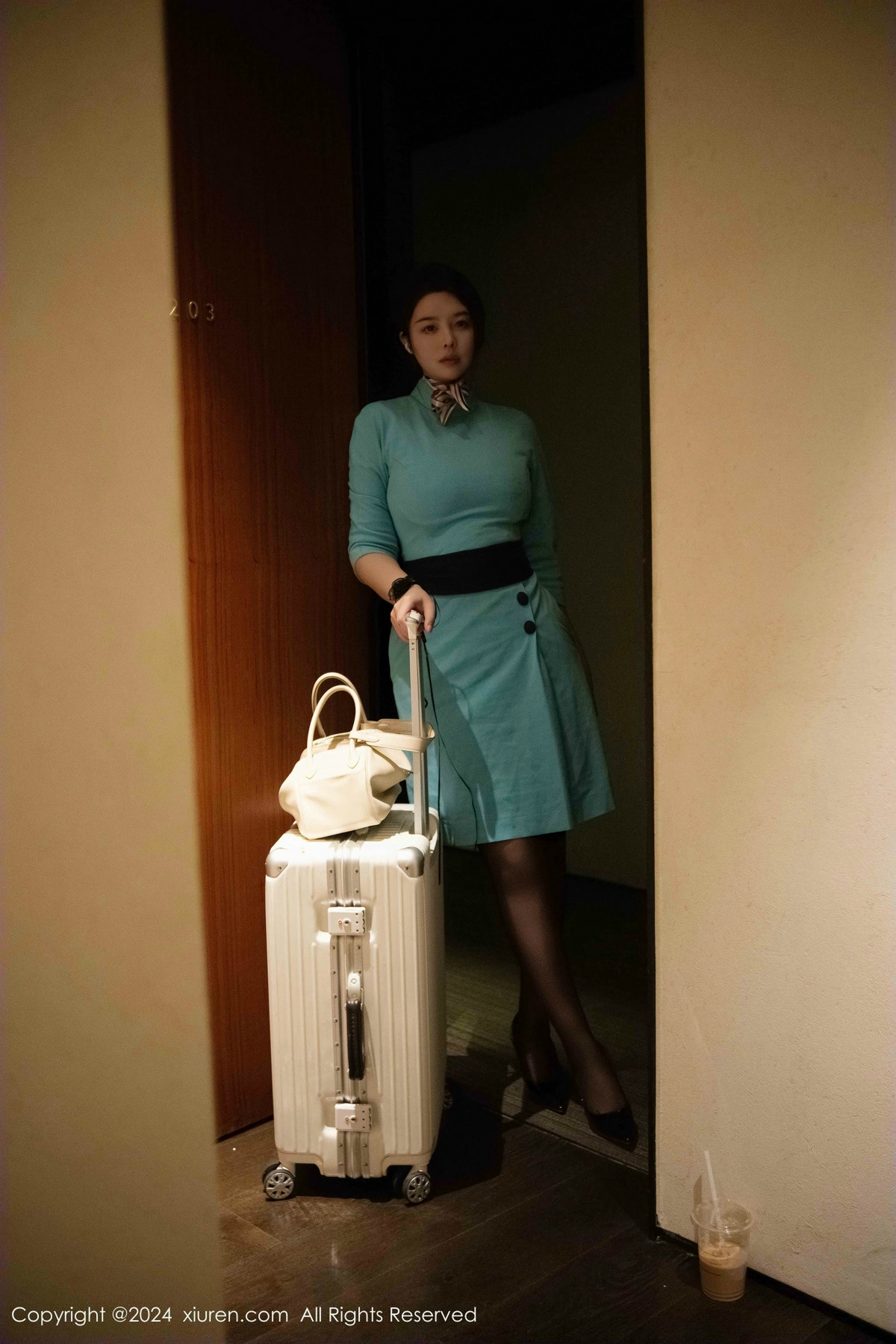 [XiuRen秀人网]第9609期樱桃小犊子写真 [41P]-001