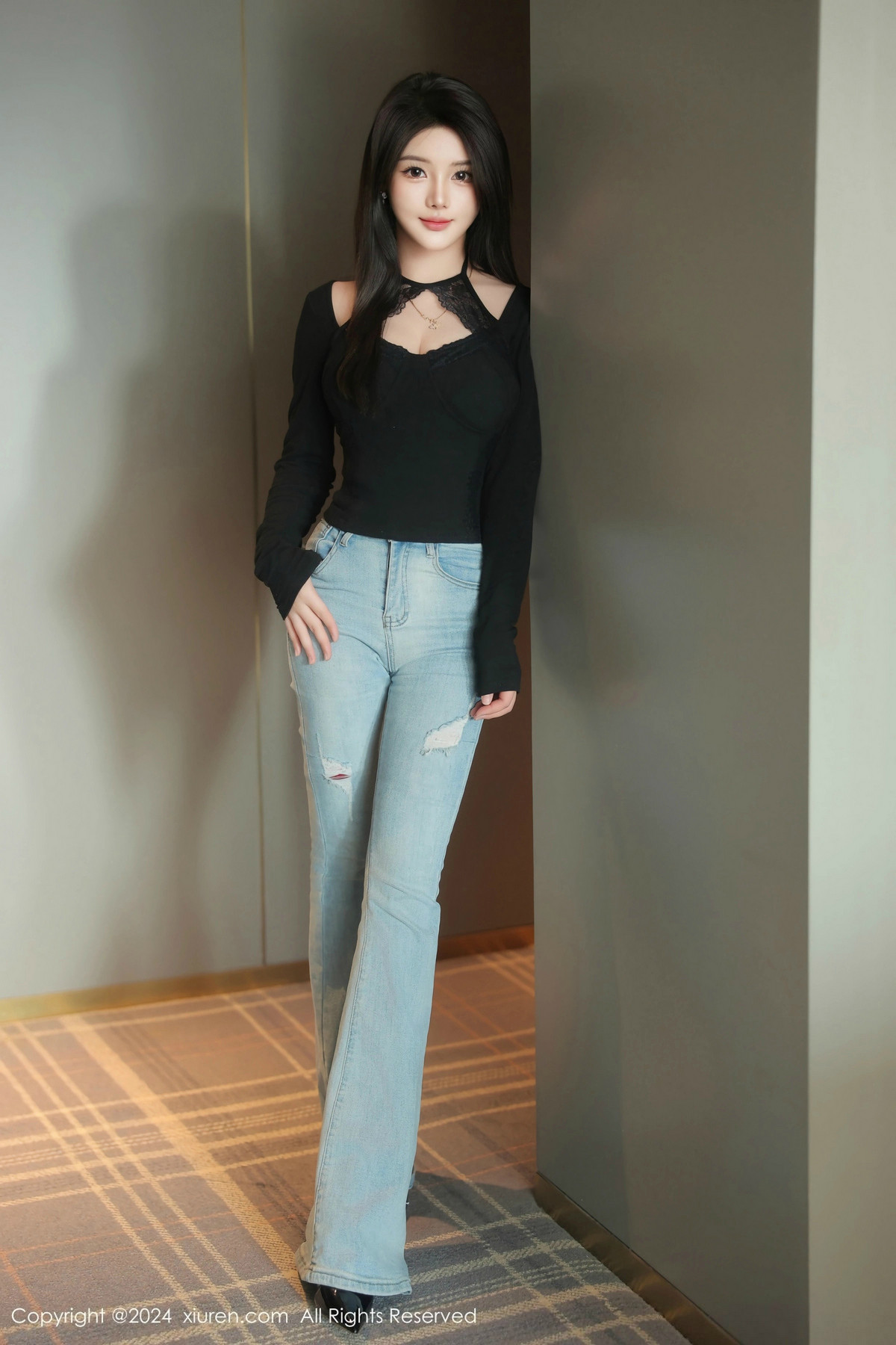 [XiuRen秀人网]第9666期爱酱里写真 [77P]-001