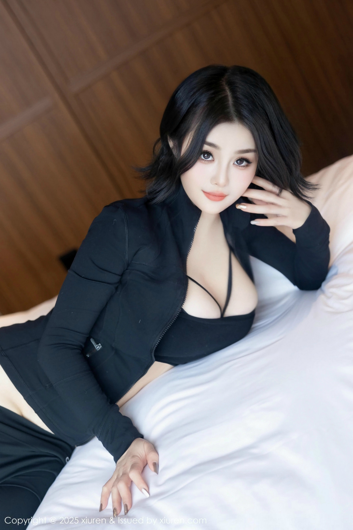 [XiuRen秀人网]第9694期Monica写真 [79P]-035
