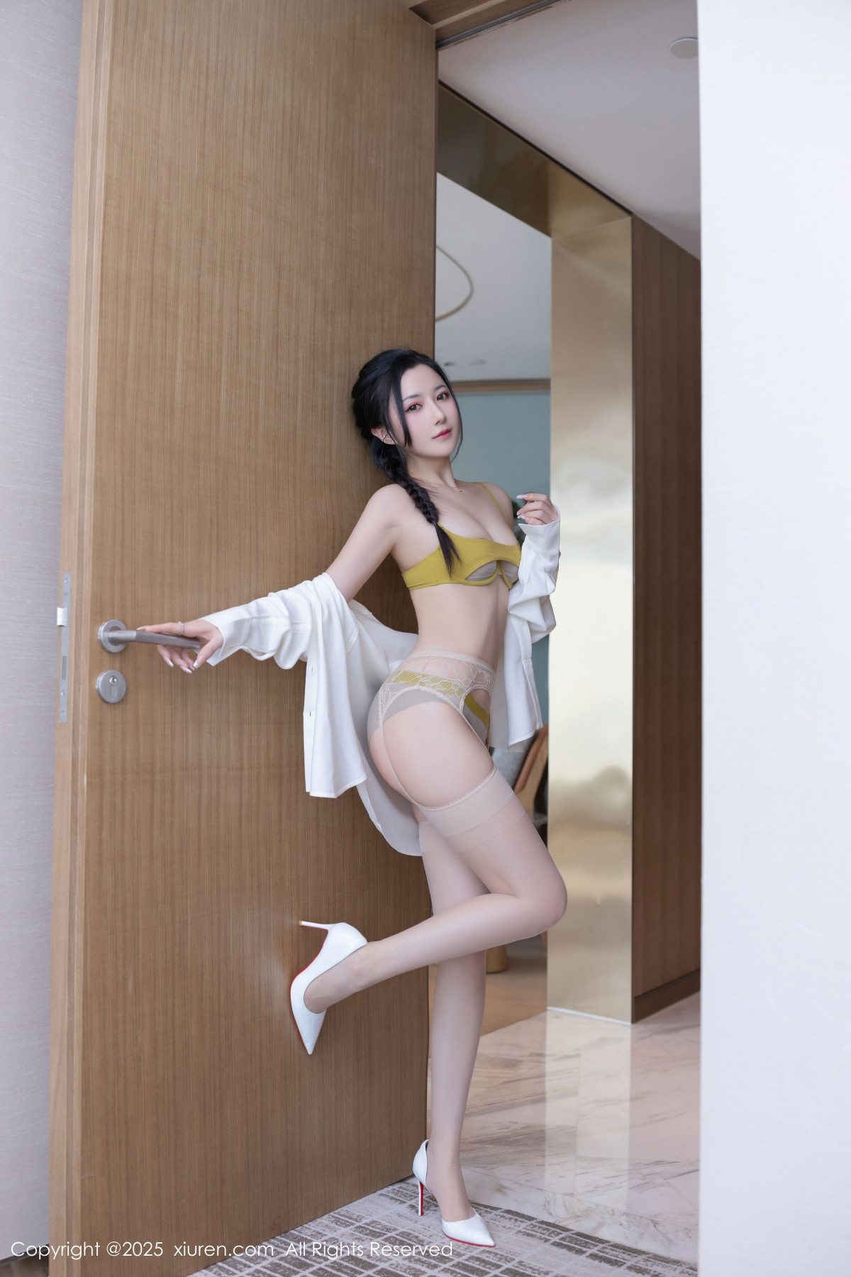 [XiuRen秀人网]第9709期鱼子酱写真 [80P]-009