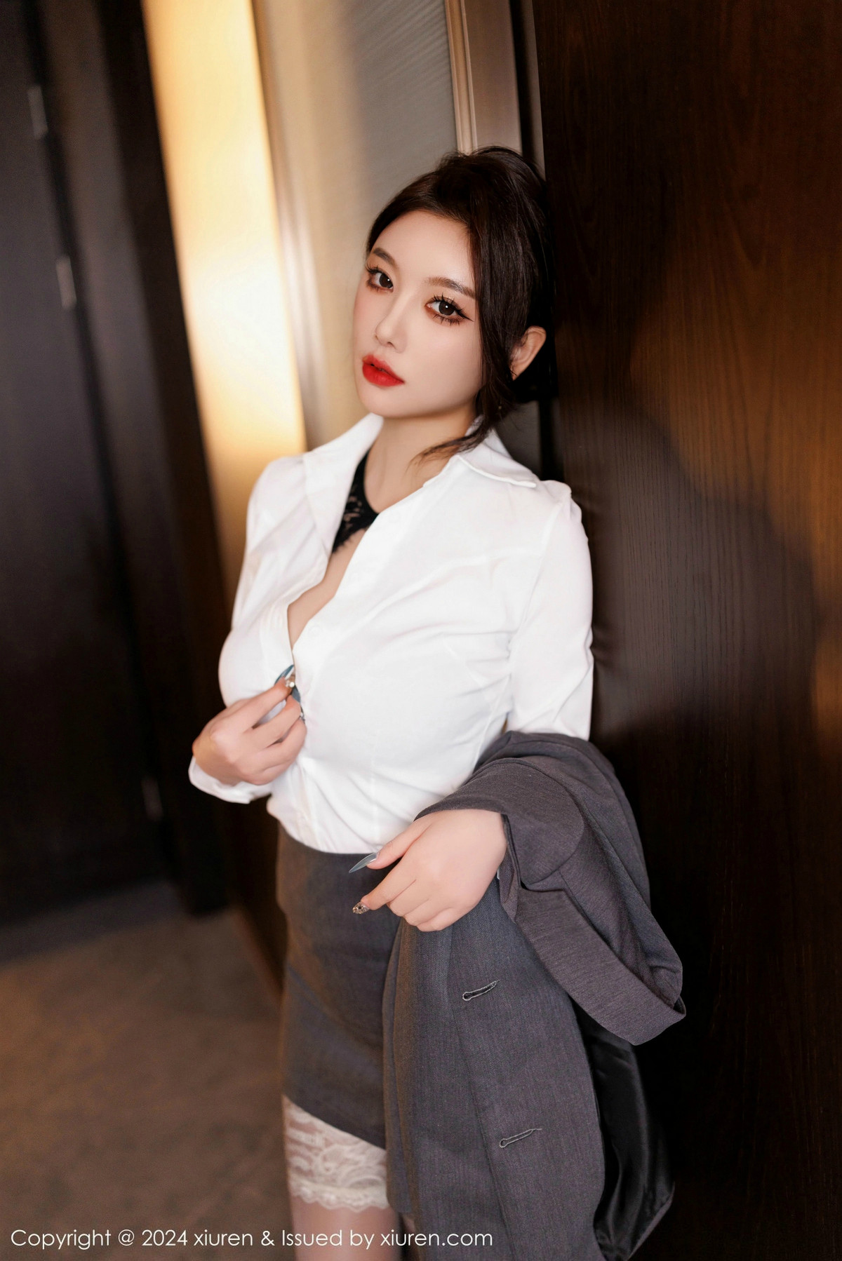 [XiuRen秀人网]第9634期杨晨晨写真 [95P]-018