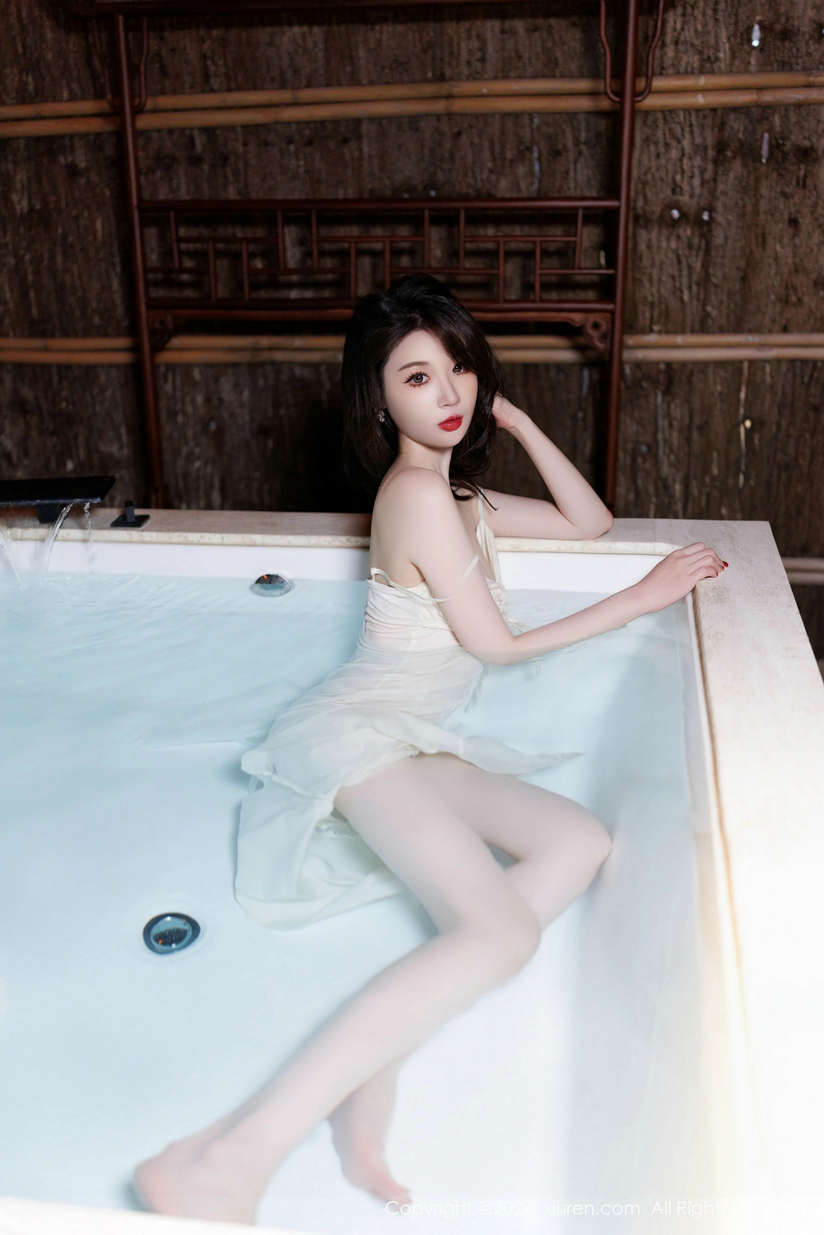 [XiuRen秀人网]第9643期梦心玥写真 [85P]-045