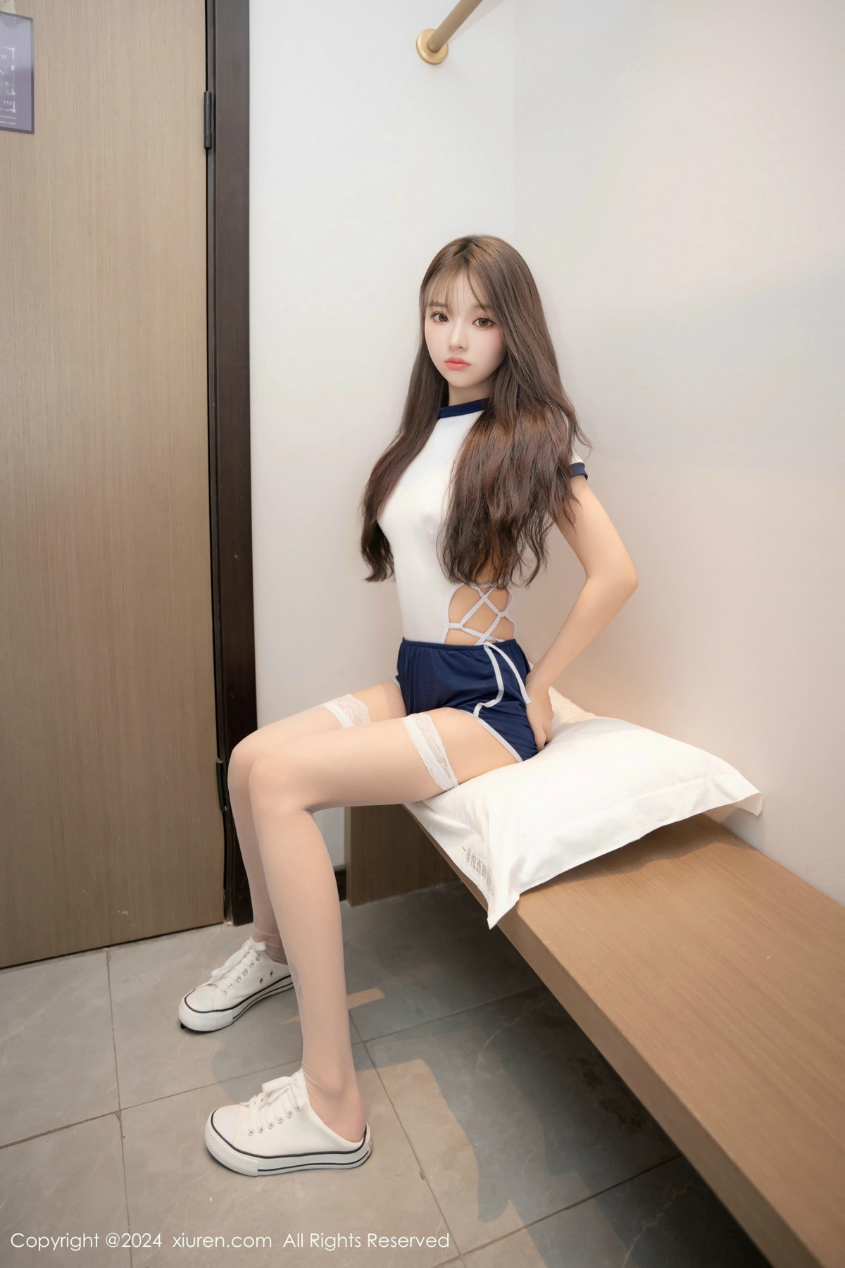 [XiuRen秀人网]第9654期羊大衣写真 [43P]-006