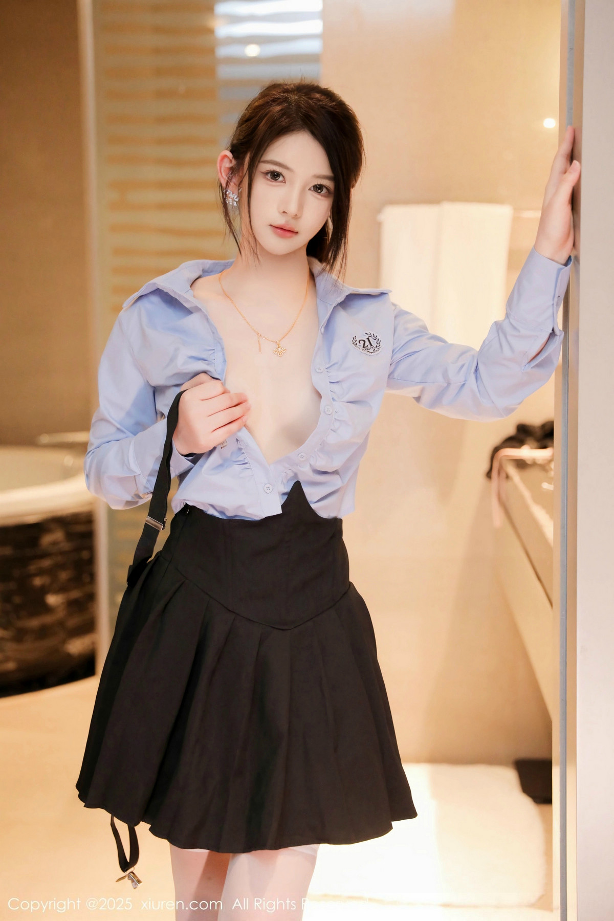 [XiuRen秀人网]第9819期爱酱里写真 [80P]-017