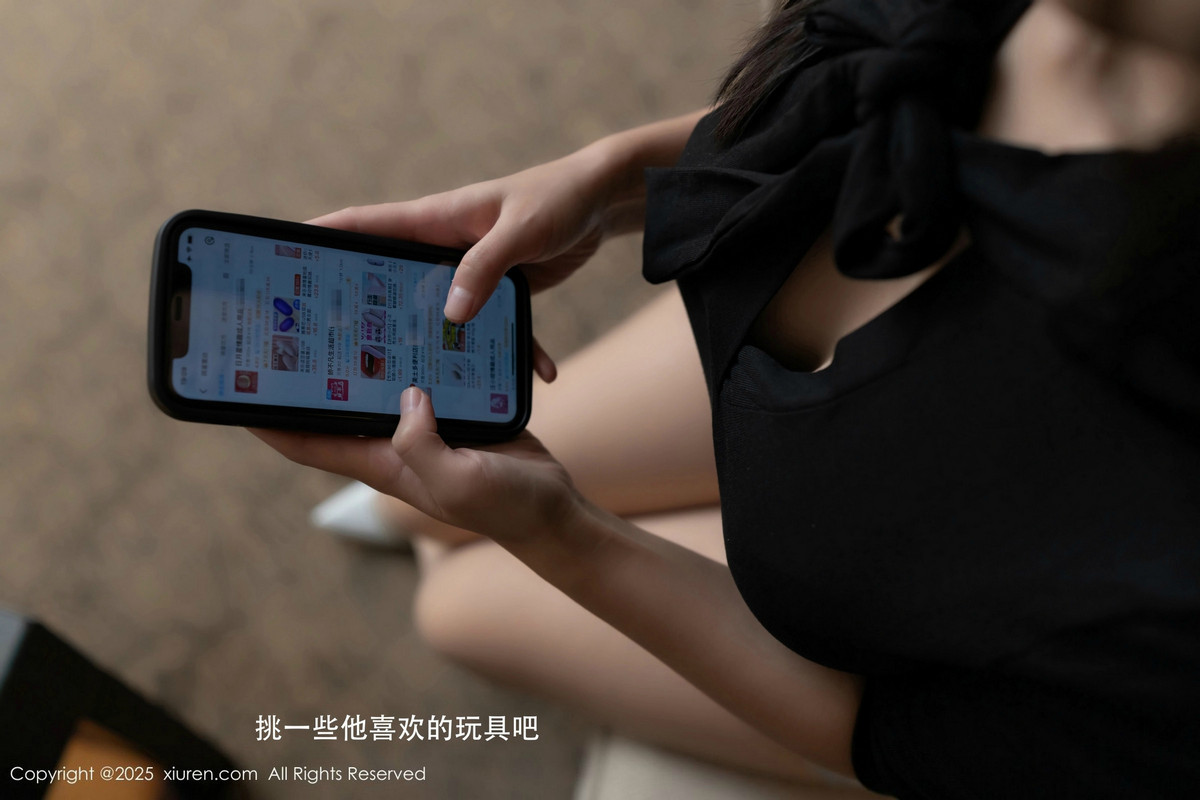 [XiuRen秀人网]第9875期杏子写真 [84P]-002