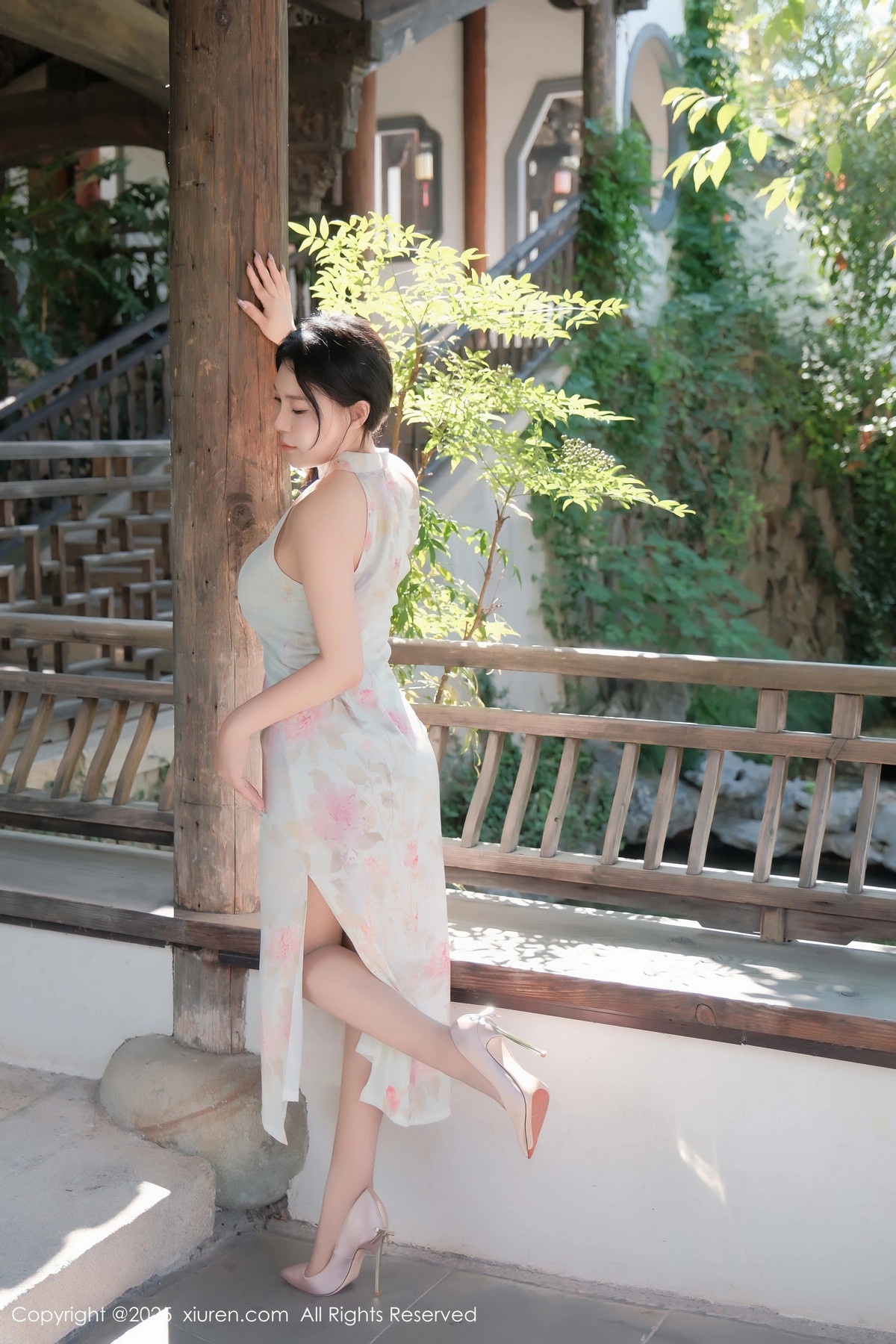 [XiuRen秀人网]第9893期麦田写真 [70P]-016