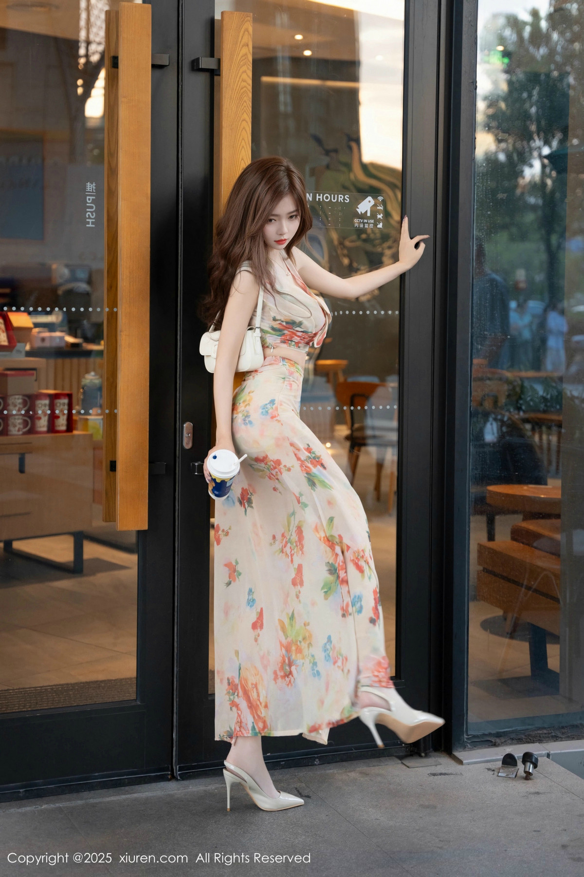 [XiuRen秀人网]第9792期拍黄瓜写真 [77P]-022