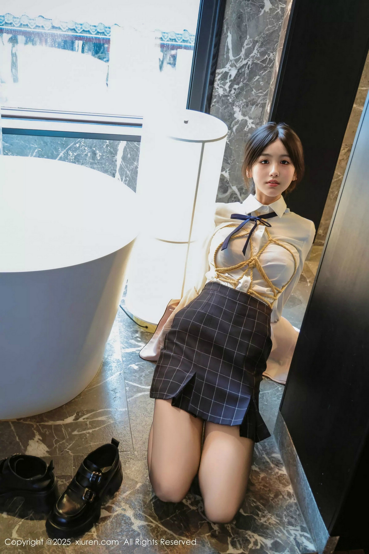 [XiuRen秀人网]第9949期奶芙乔乔写真 [72P]-031
