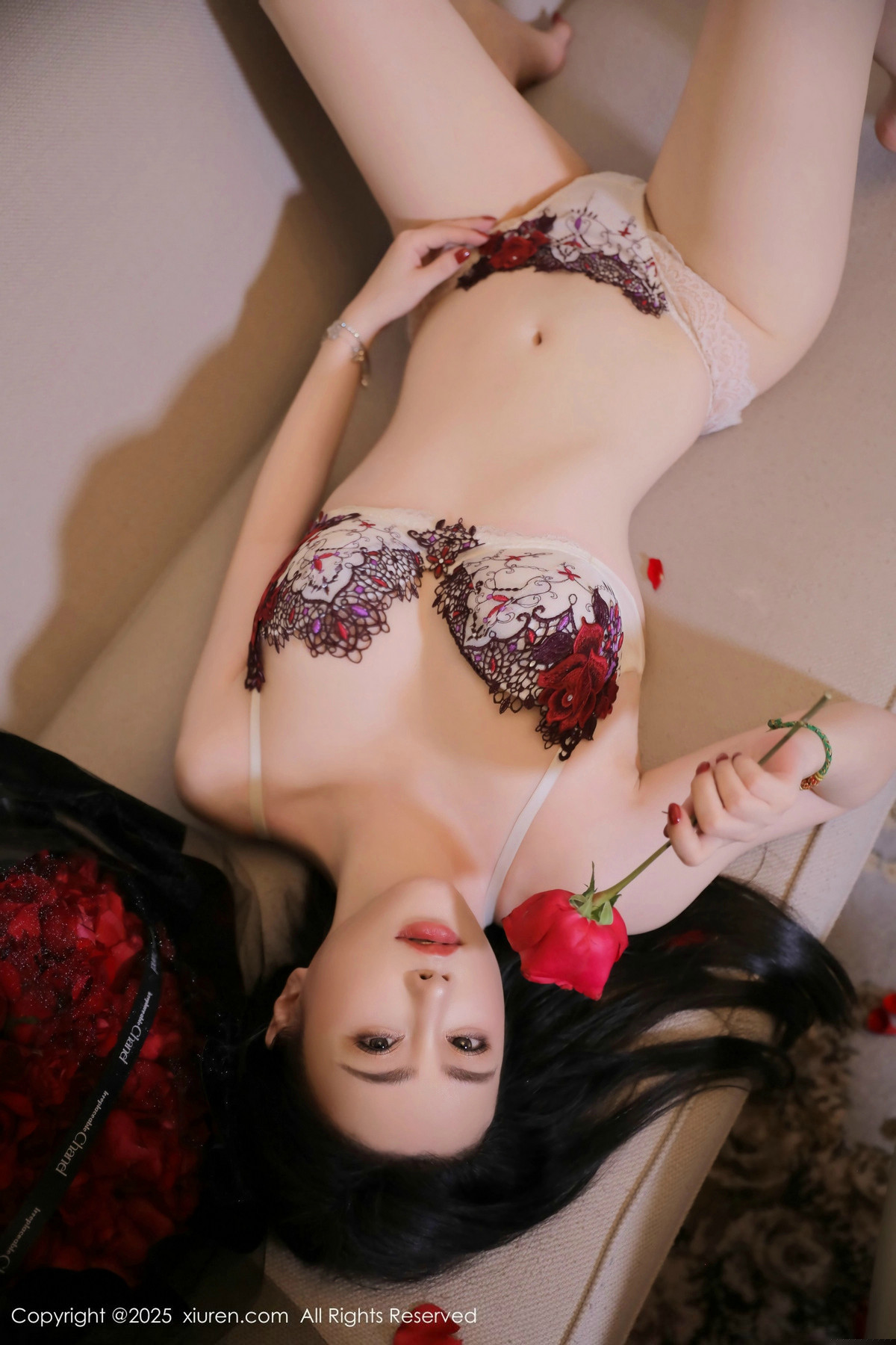 [XiuRen秀人网]第9963期乔娜娜写真 [48P]-003