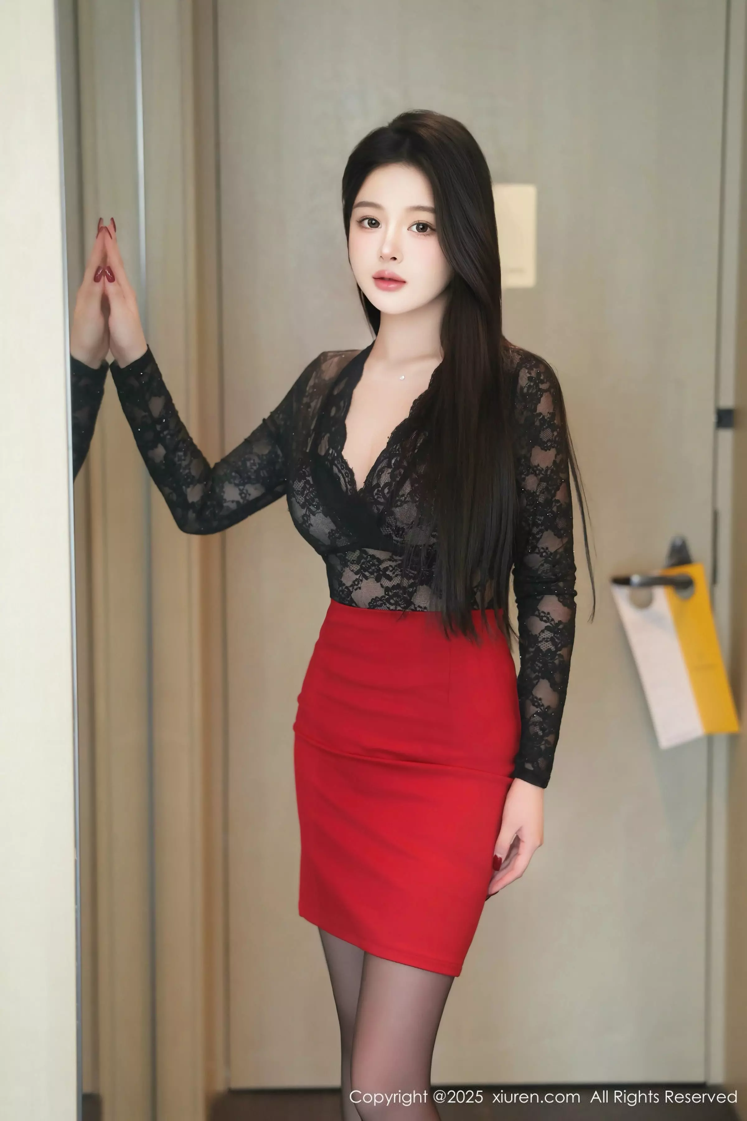 [XiuRen秀人网]第10007期温妮写真 [83P]-001
