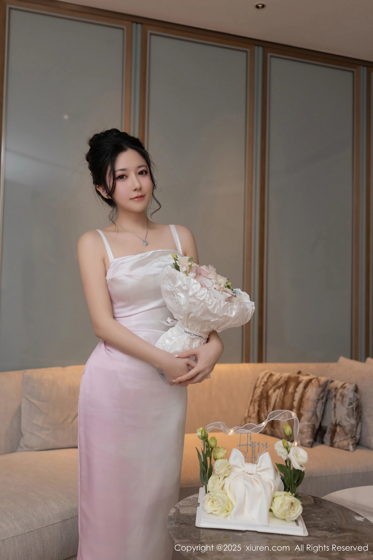[XiuRen秀人网]第9907期鱼子酱写真 [80P]-001