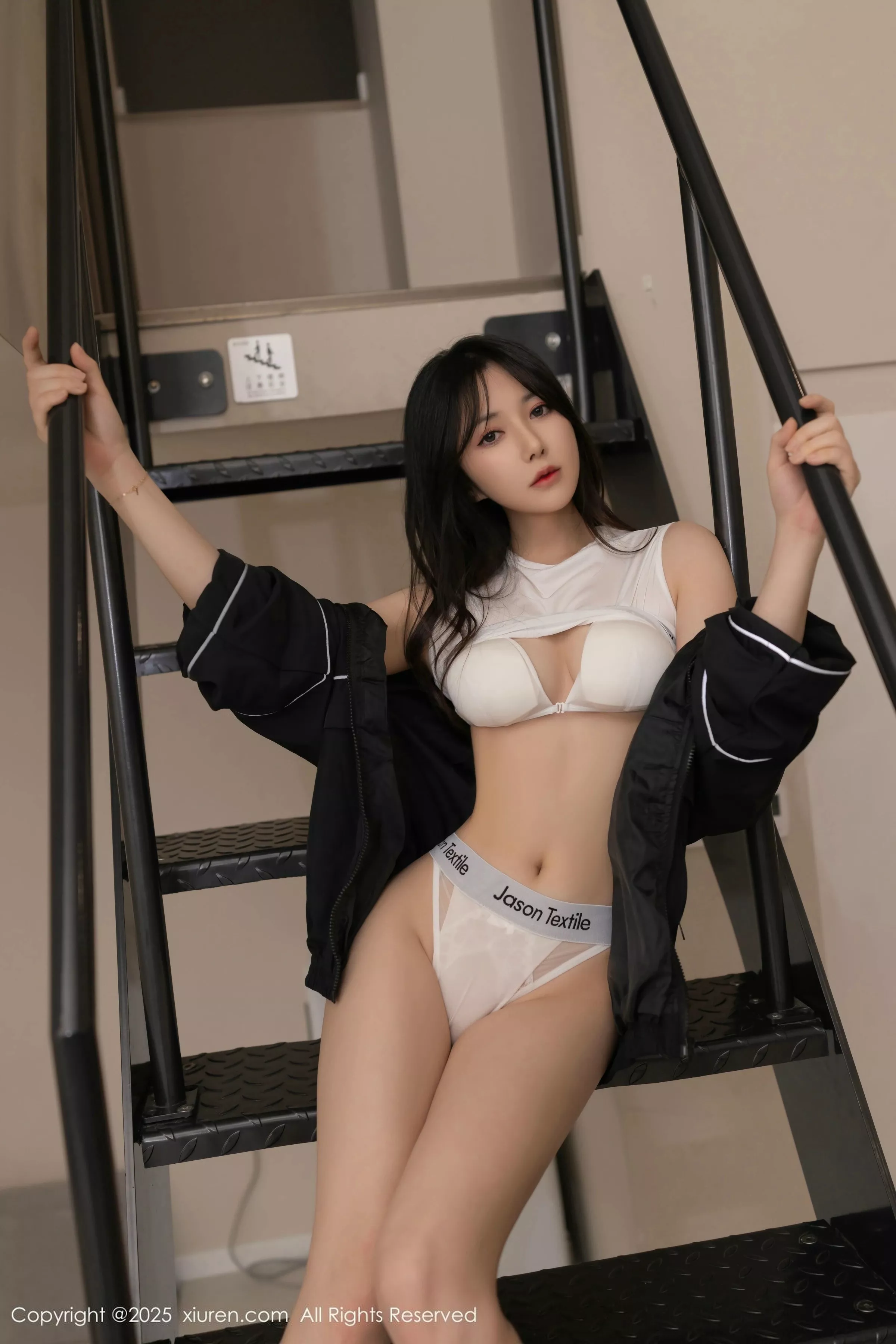 [XiuRen秀人网]第10112期鱼子酱写真 [58P]-025