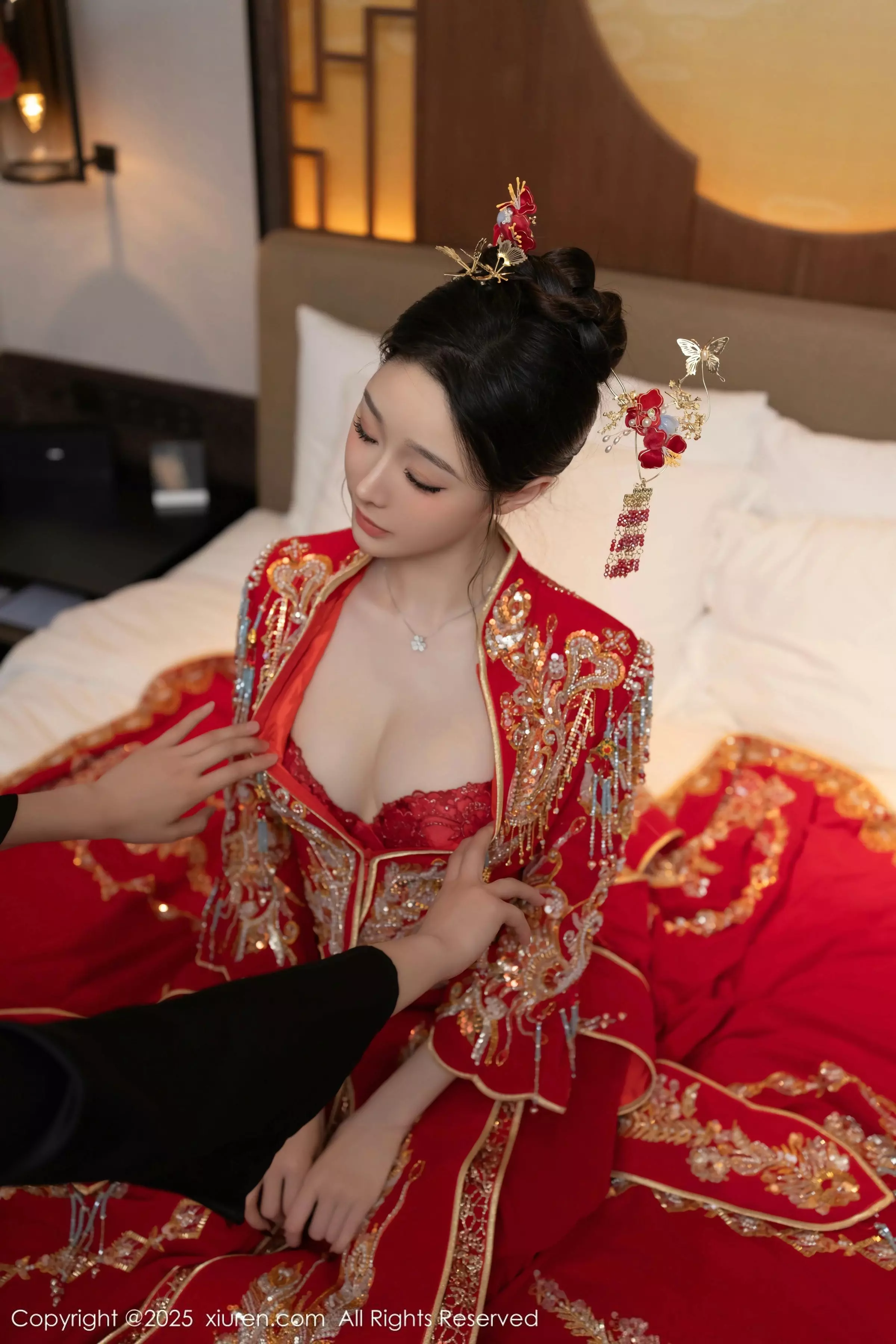 [XiuRen秀人网]第10055期小逗逗写真 [82P]-019