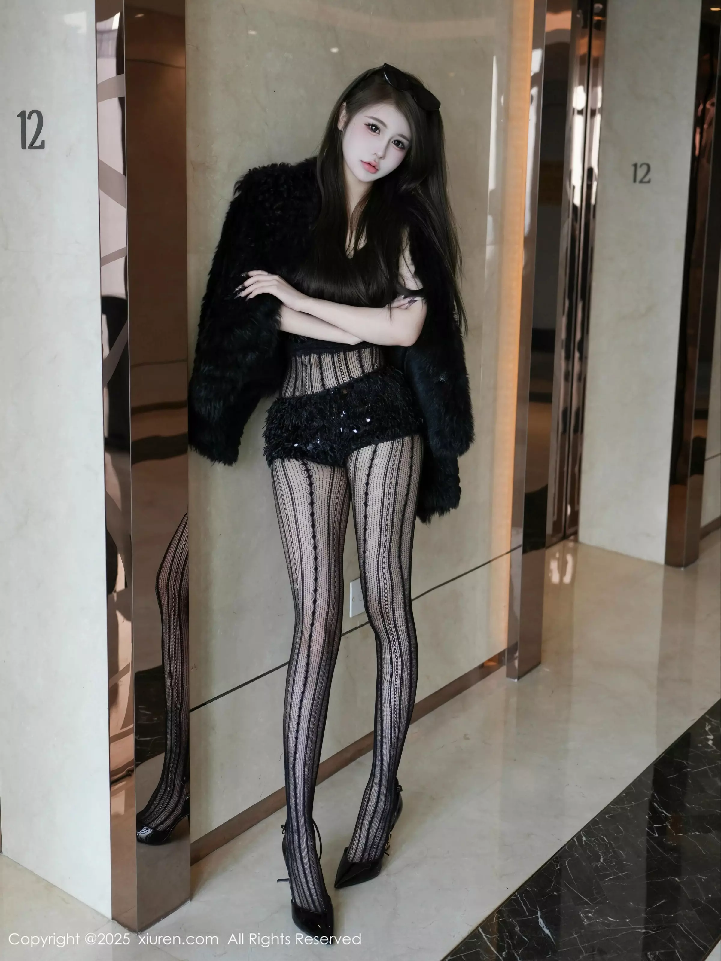 [XiuRen秀人网]第10056期甜妮写真 [71P]-005