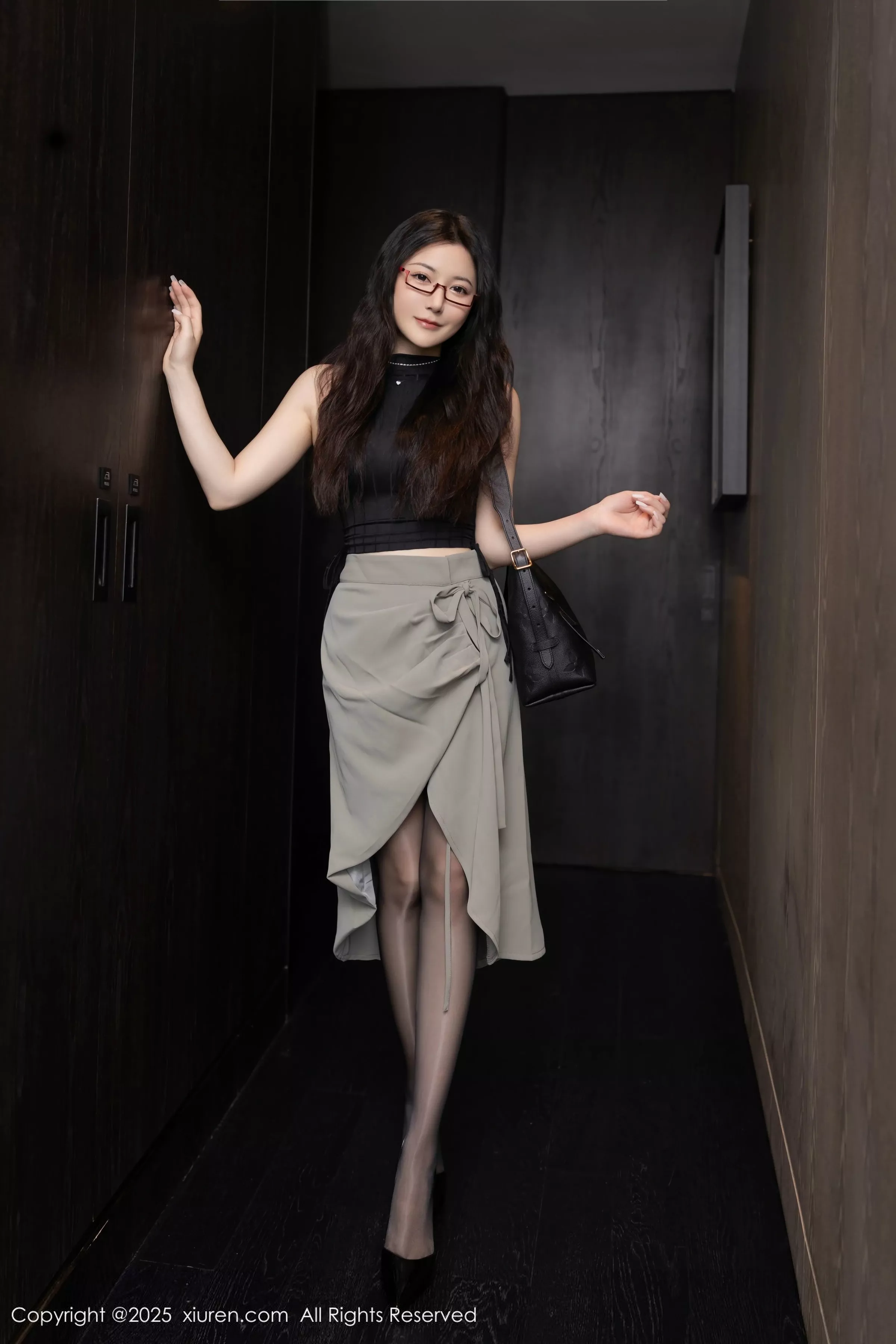 [XiuRen秀人网]第10231期鱼子酱写真 [80P]-003