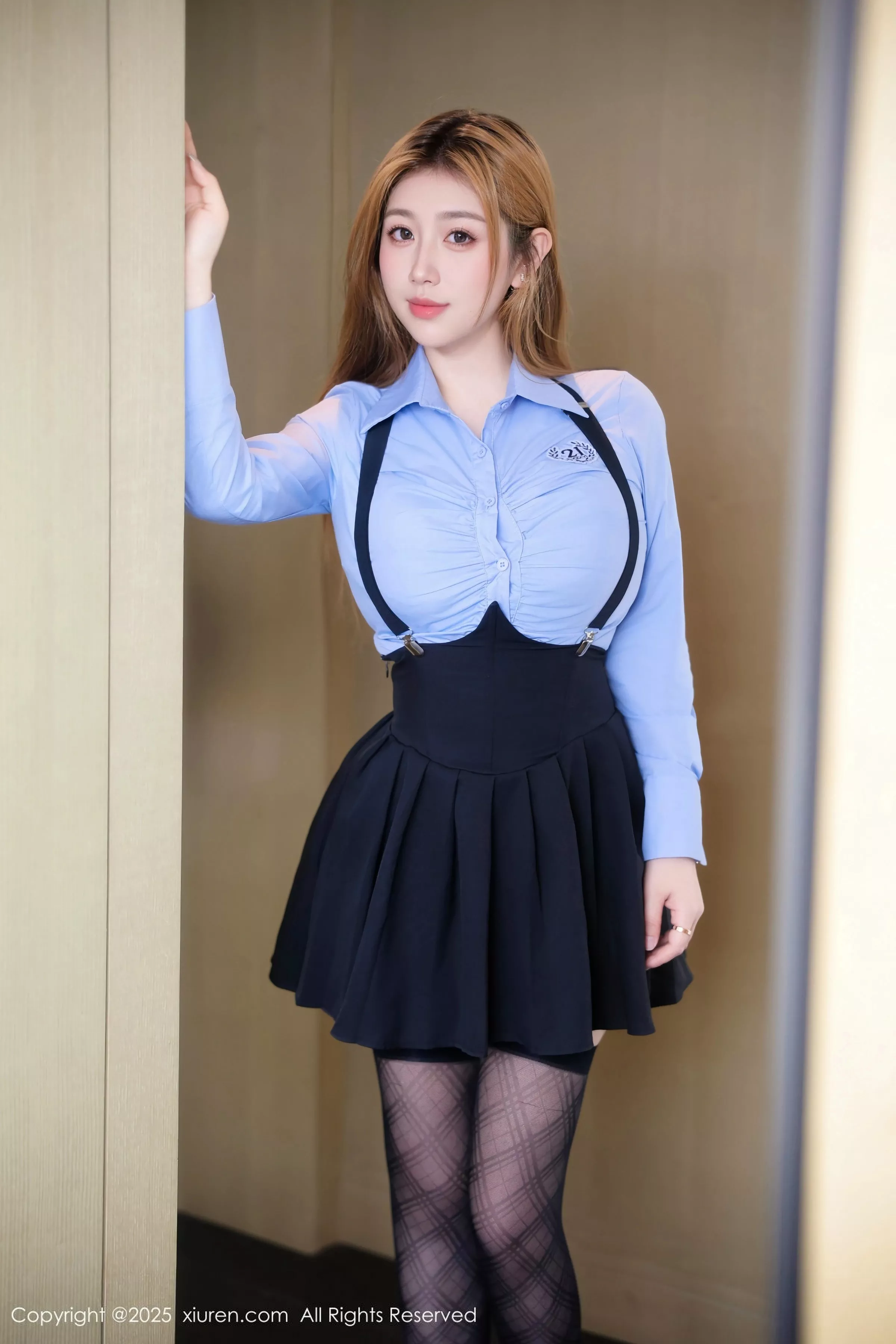 [XiuRen秀人网]第10224期麦当劳写真 [86P]-001