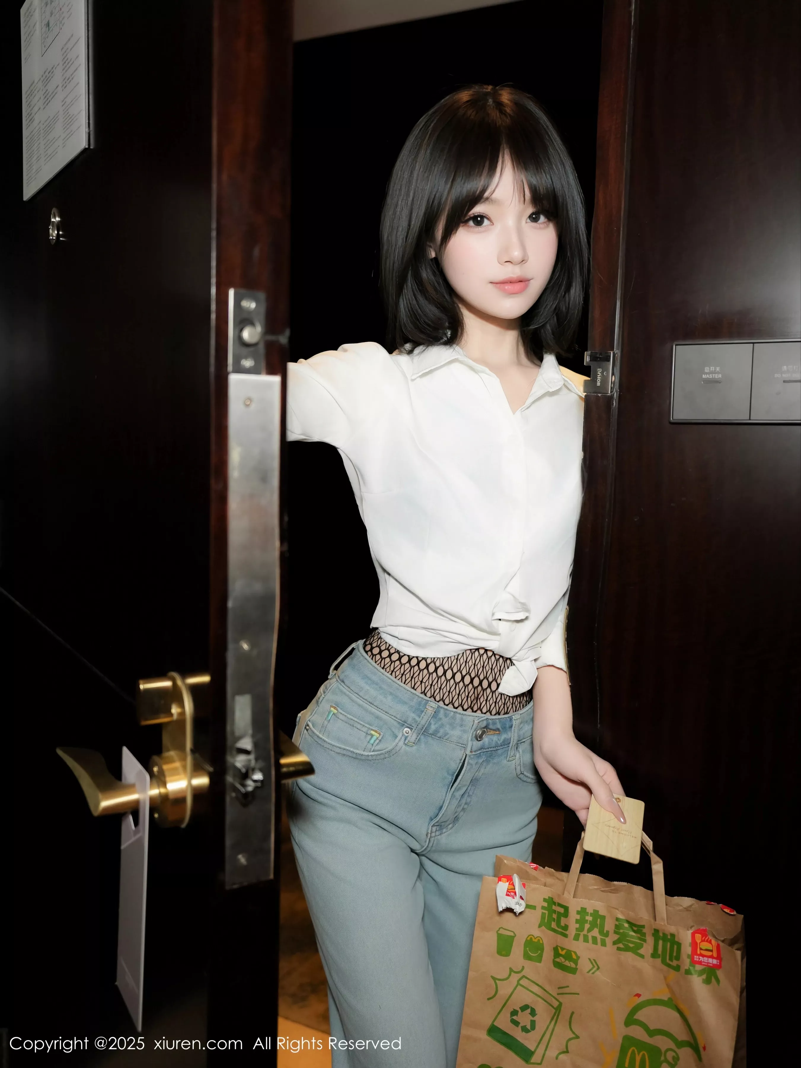 [XiuRen秀人网]第10235期汁汁写真 [69P]-003