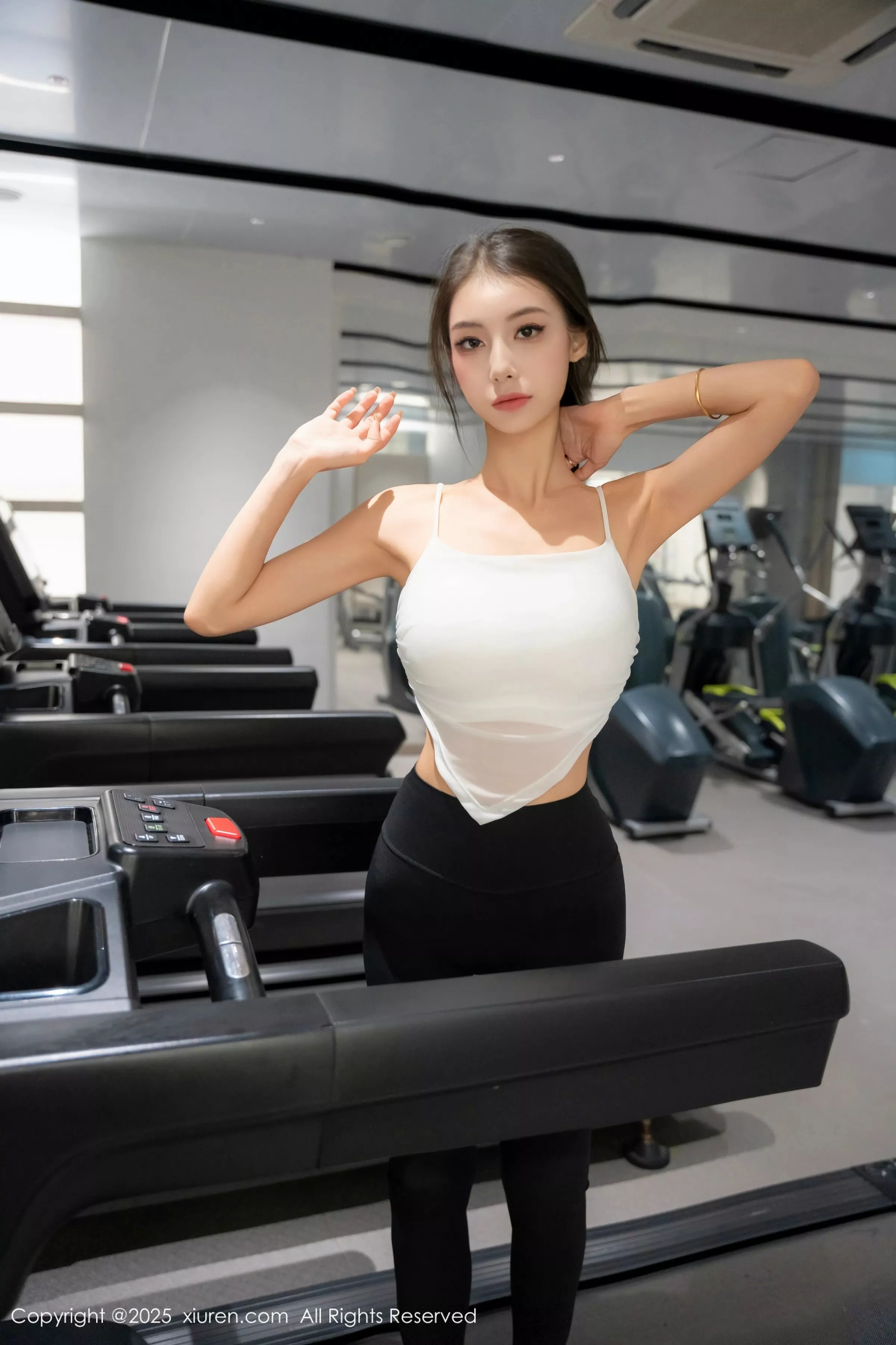 [XiuRen秀人网]第10239期Lingyu69写真 [58P]-010