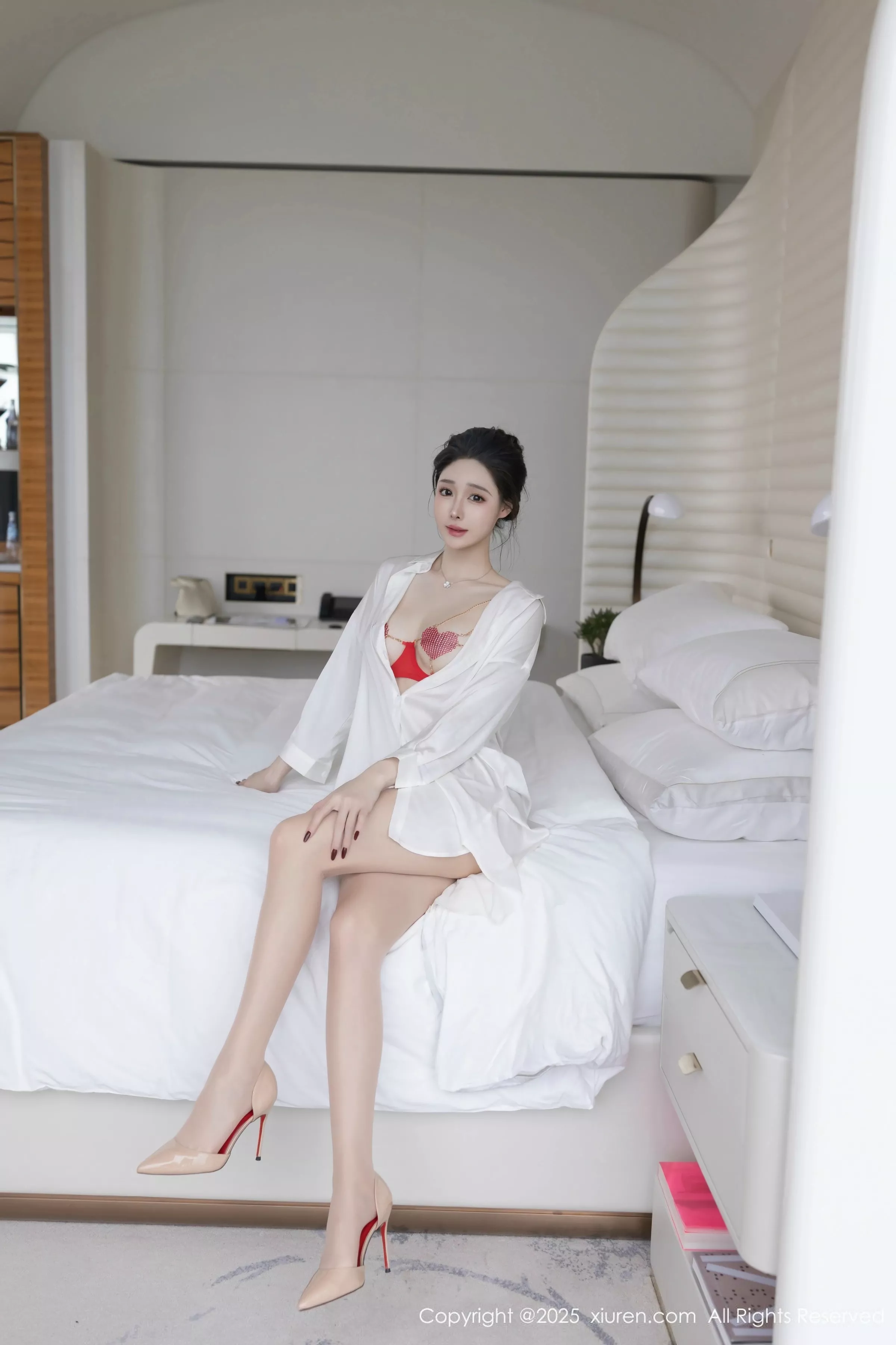 [XiuRen秀人网]第10411期小逗逗写真 [84P]-016