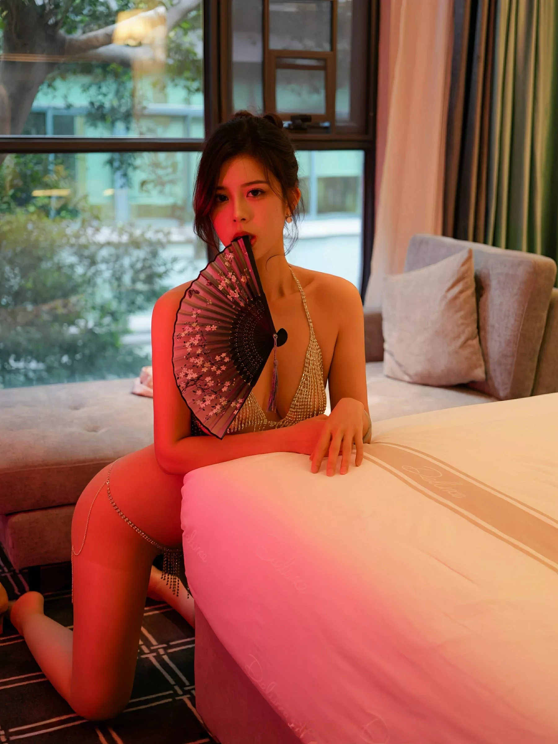[XiuRen秀人网]第10419期玫瑰我爱你写真 [79P]-001
