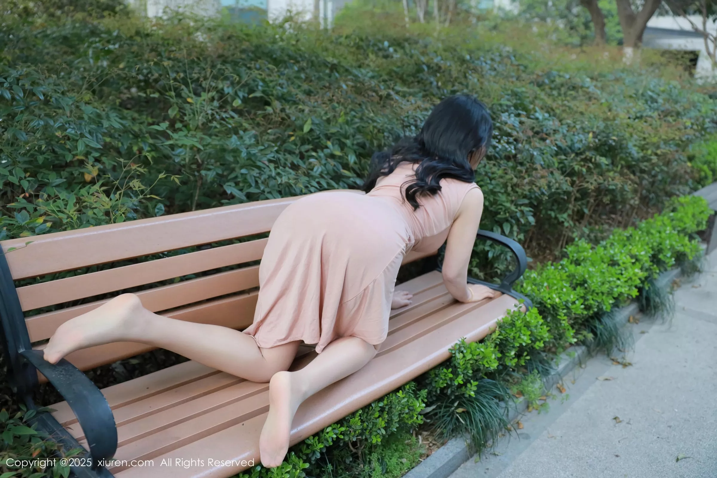 [XiuRen秀人网]第10304期麦田写真 [46P]-024