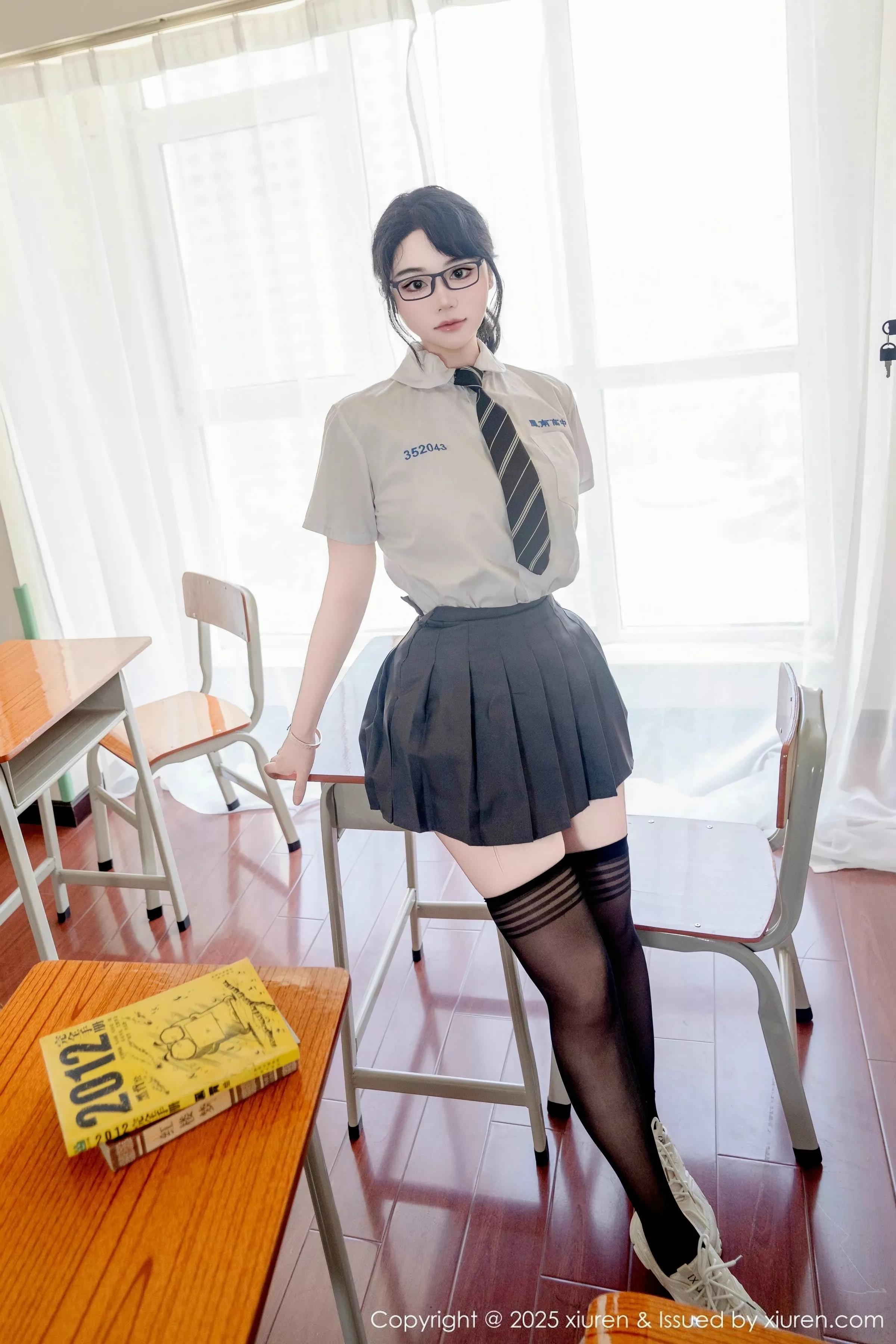 [XiuRen秀人网]第10530期汐汐爱吃草莓写真 [85P]-008