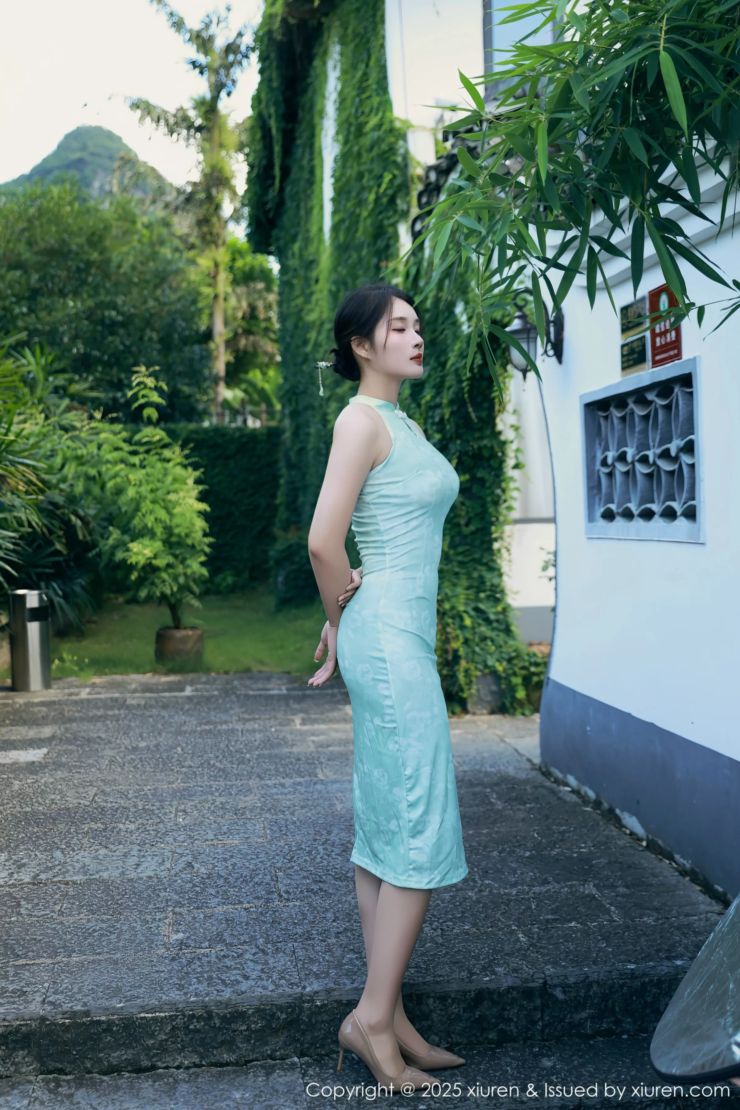 [XiuRen秀人网]第10538期南乔写真 [84P]-003