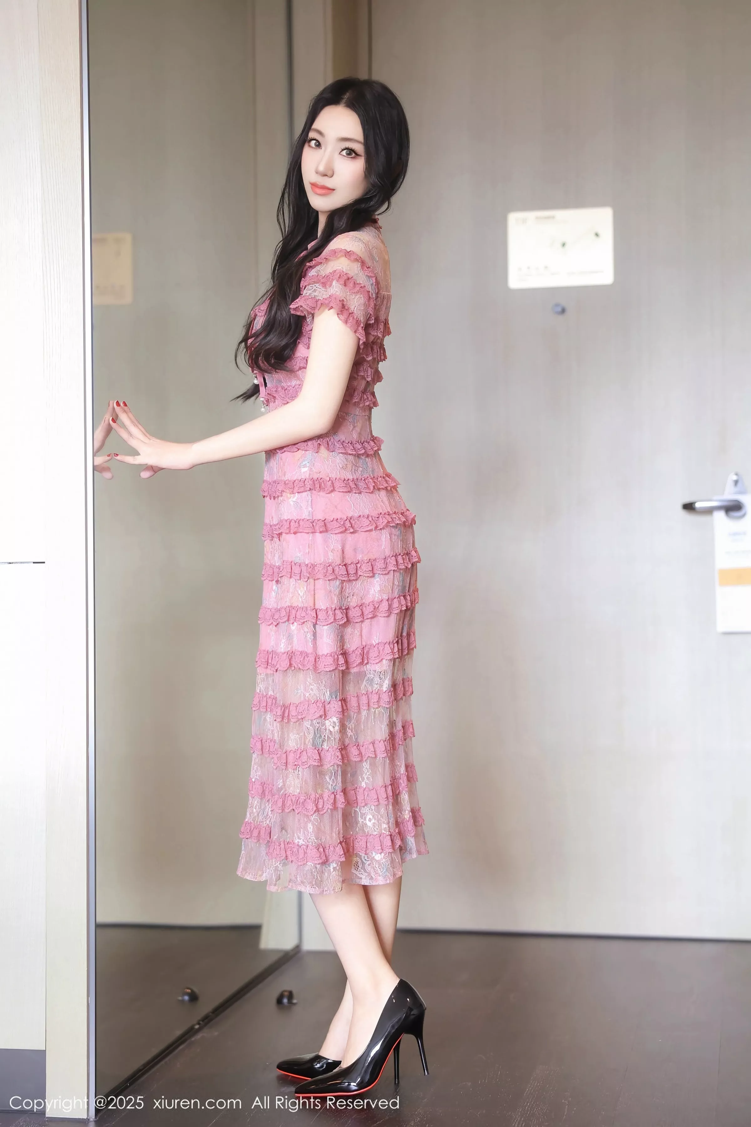 [XiuRen秀人网]第10459期桑宁写真 [77P]-002