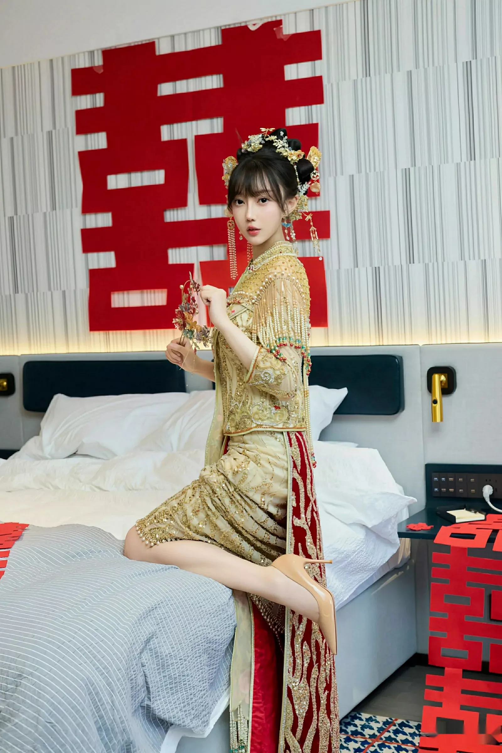 [XiuRen秀人网]第10567期玥儿玥写真 [72P]-002