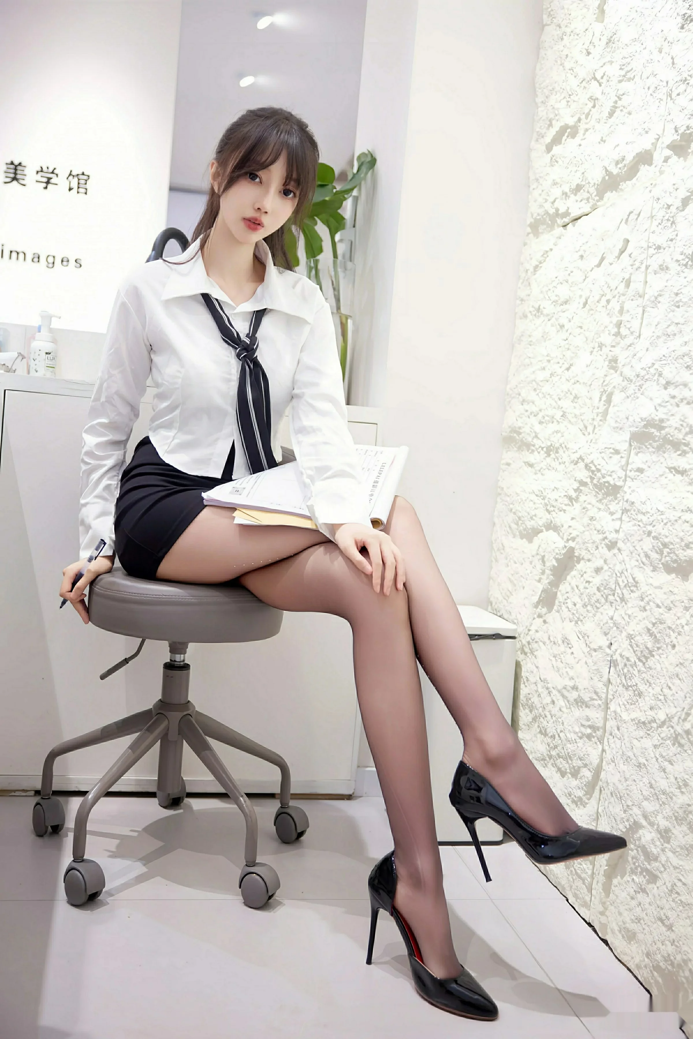 [XiuRen秀人网]第10636期玥儿玥写真 [58P]-013