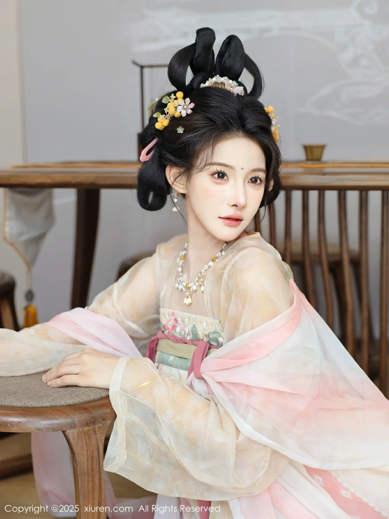 [XiuRen秀人网]第10645期梨霜儿写真 [82P]-035