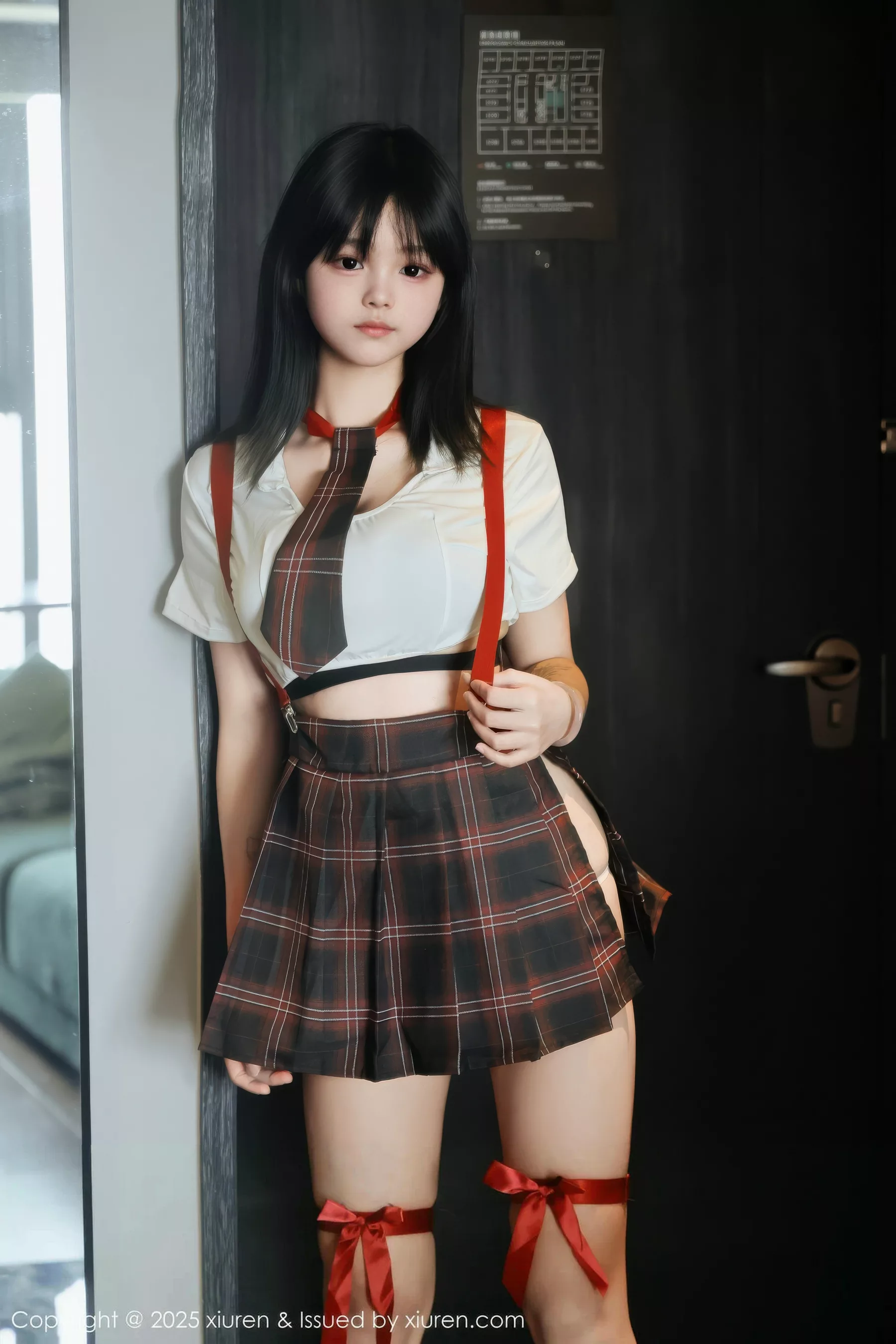 [XiuRen秀人网]第10774期小泠写真 [58P]-001