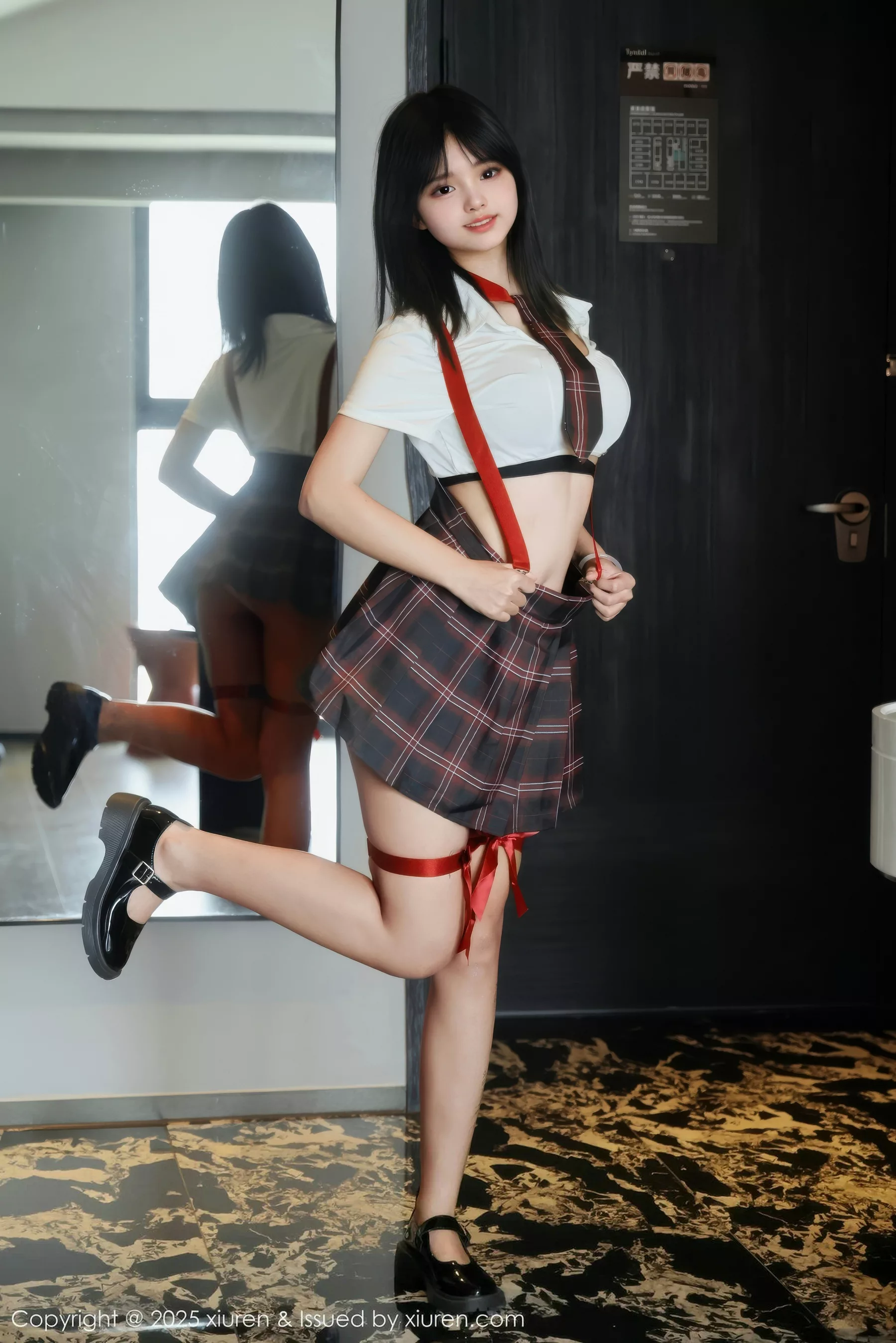 [XiuRen秀人网]第10774期小泠写真 [58P]-057
