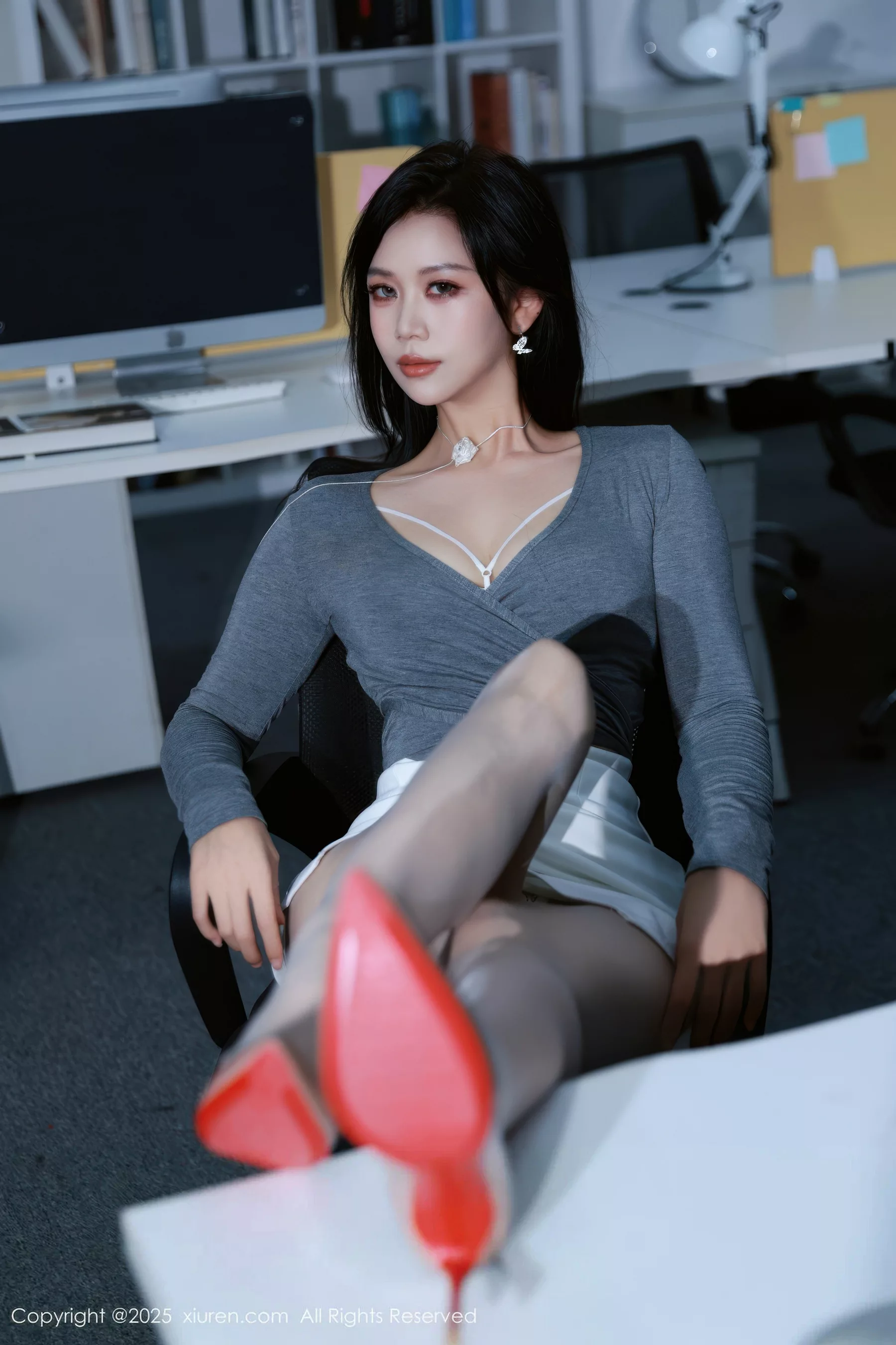 [XiuRen秀人网]第10780期玫瑰我爱你写真 [75P]-019