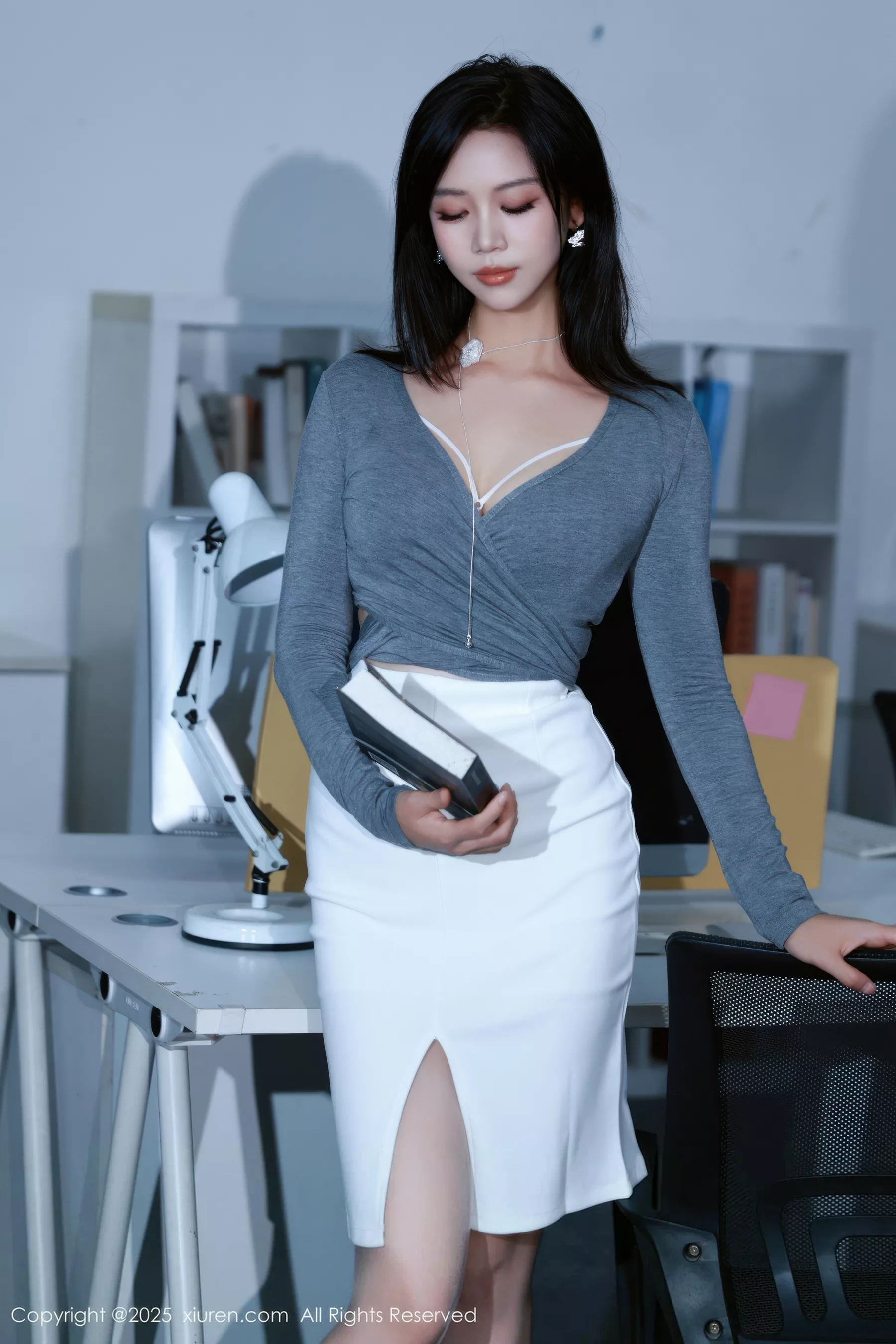 [XiuRen秀人网]第10780期玫瑰我爱你写真 [75P]-002