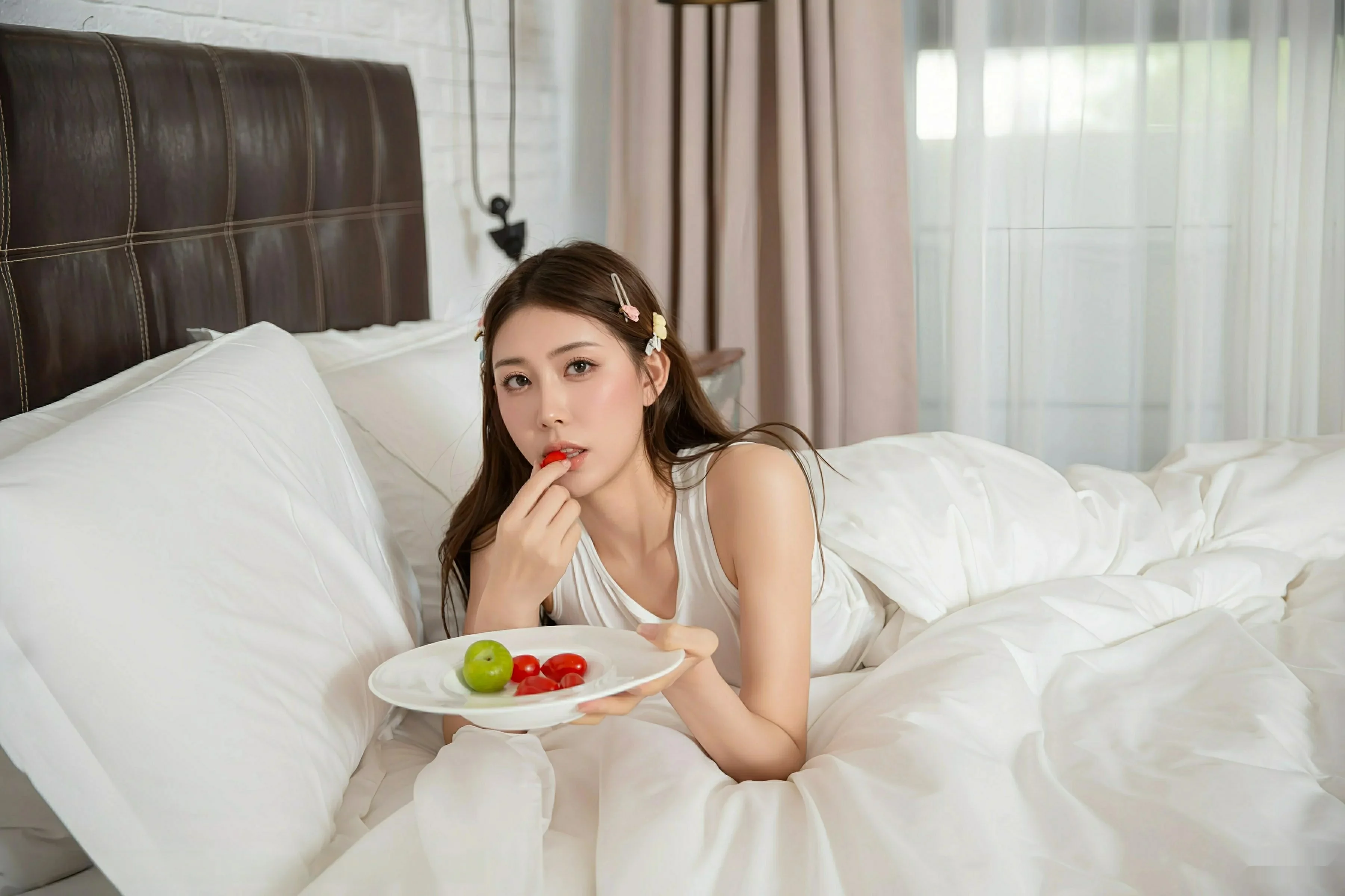 [XiuRen秀人网]第10679期悦兮写真 [72P]-001