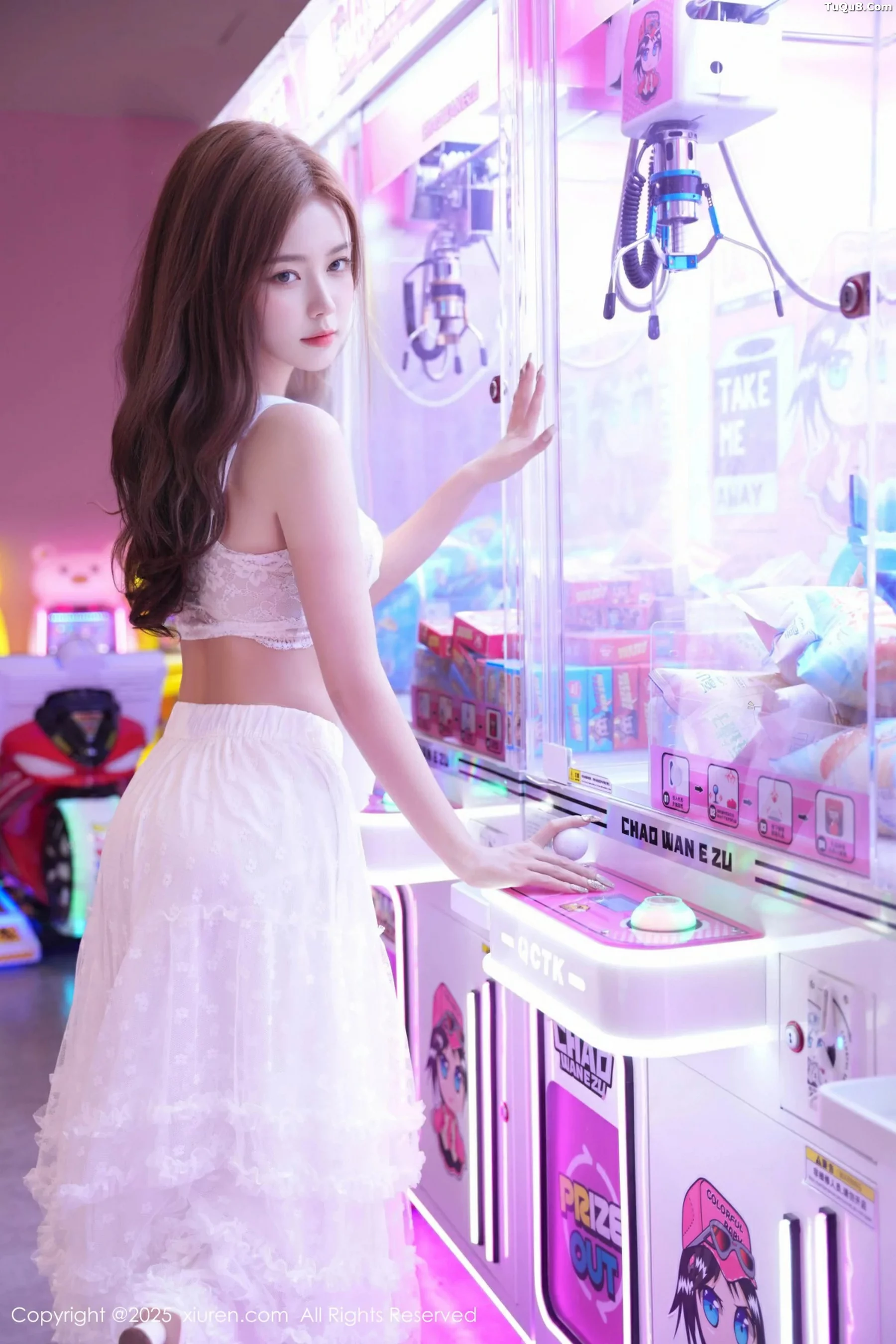 [XiuRen秀人网]第10791期拍黄瓜写真 [74P]-002